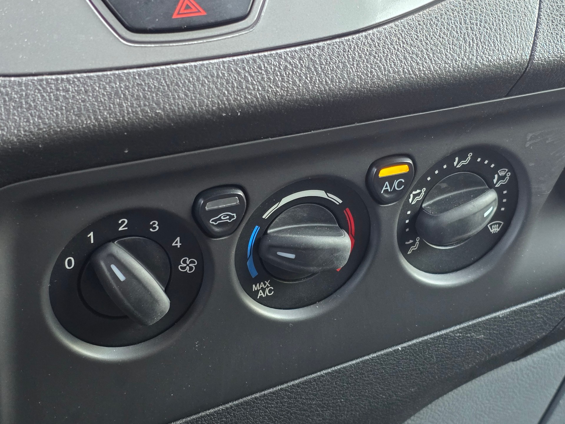 FORD Transit Custom-image-16