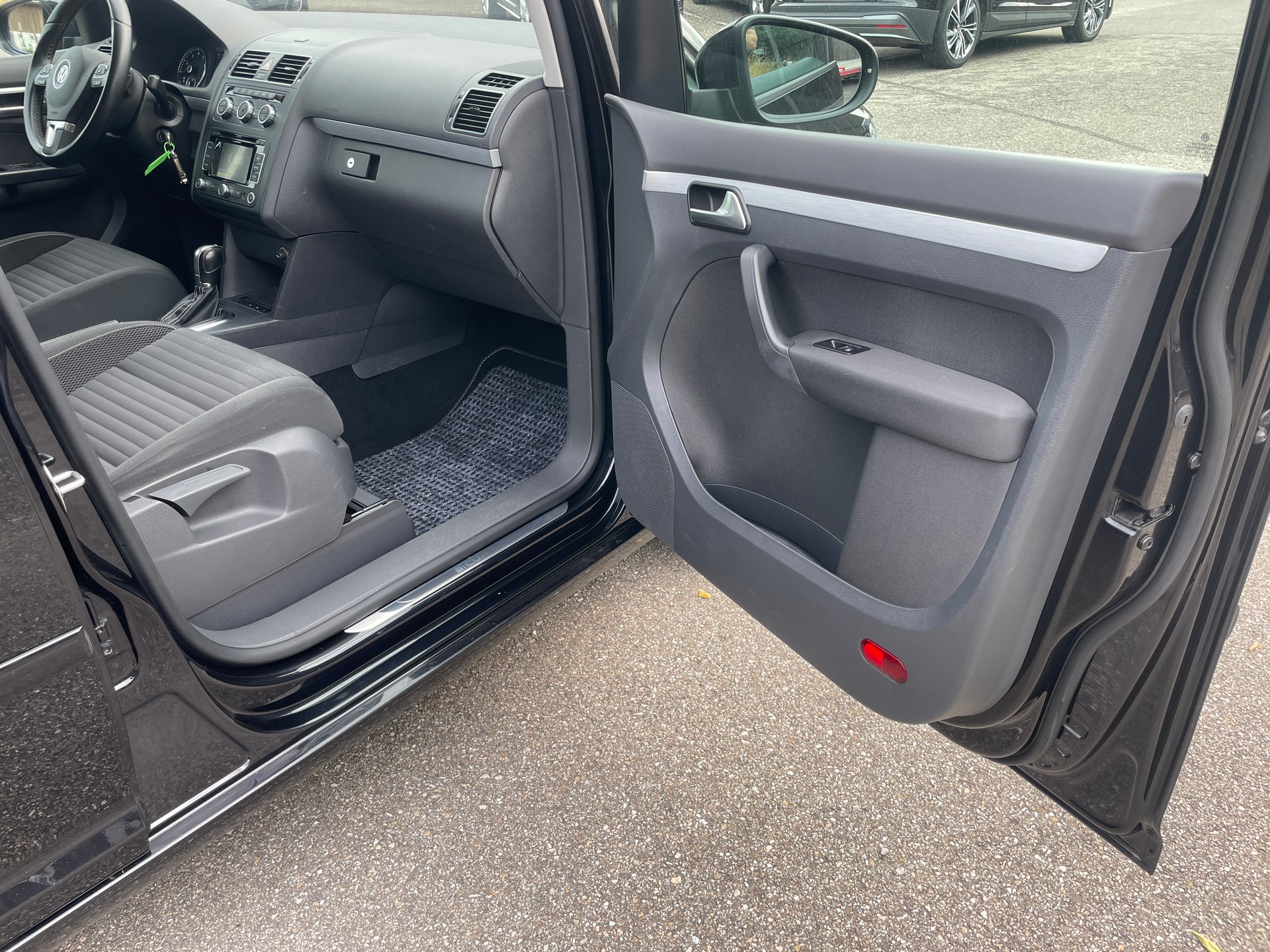 VW Touran 1.4 TSI Cup DSG-image-21
