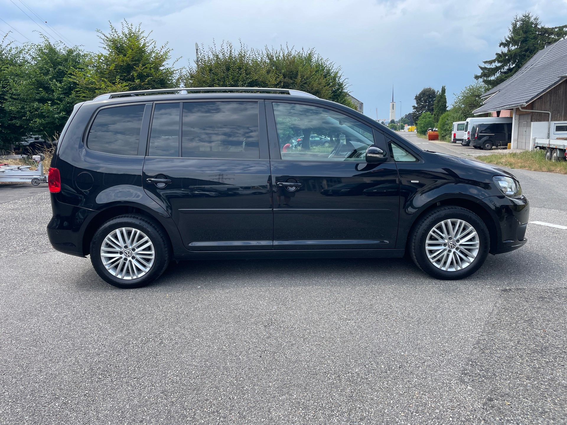 VW Touran 1.4 TSI Cup DSG-image-8
