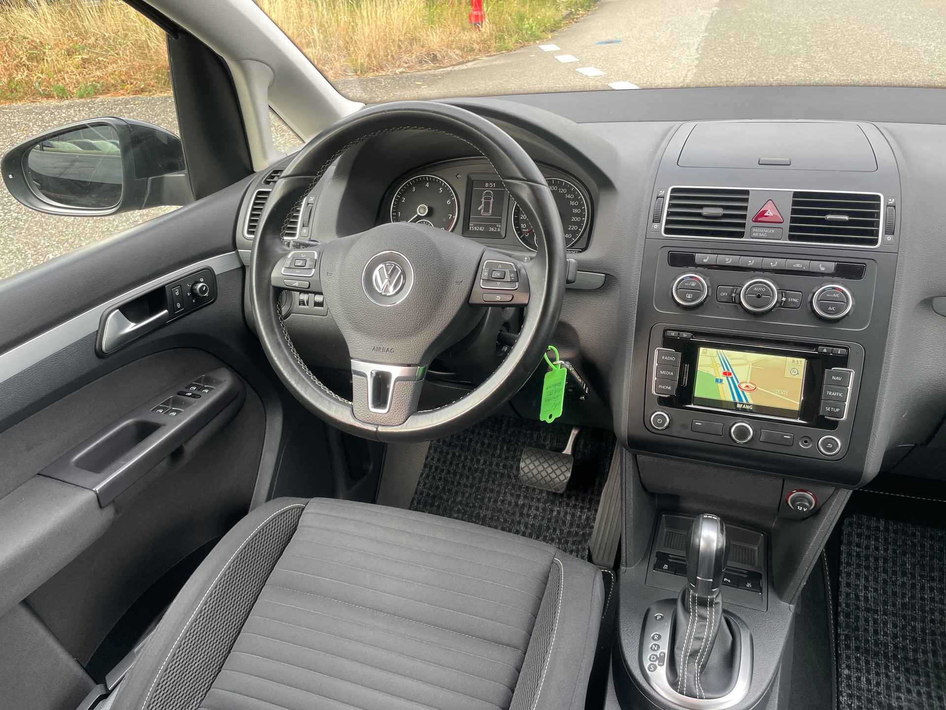 VW Touran 1.4 TSI Cup DSG-image-16
