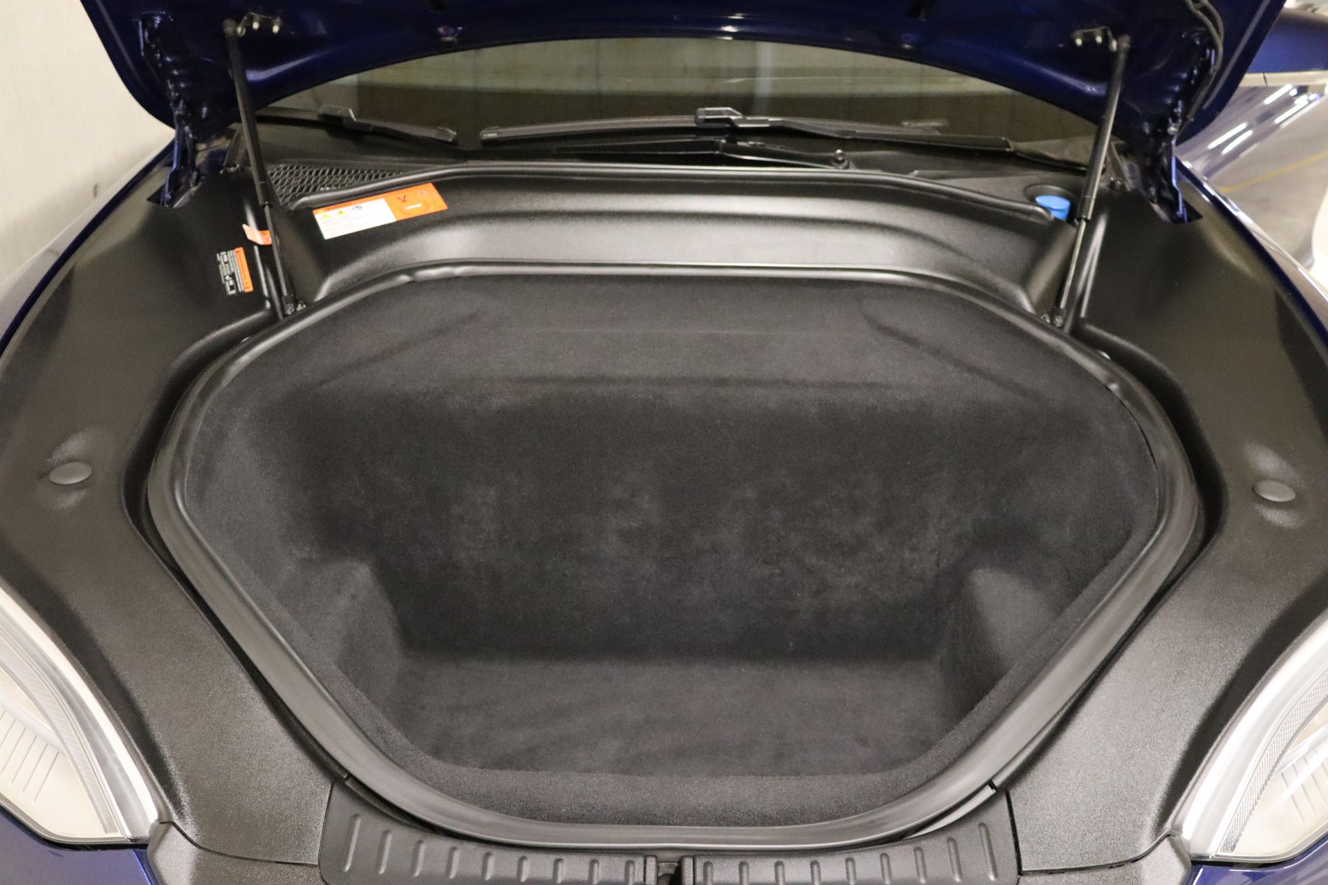 TESLA Model S 85 D Performance-image-24