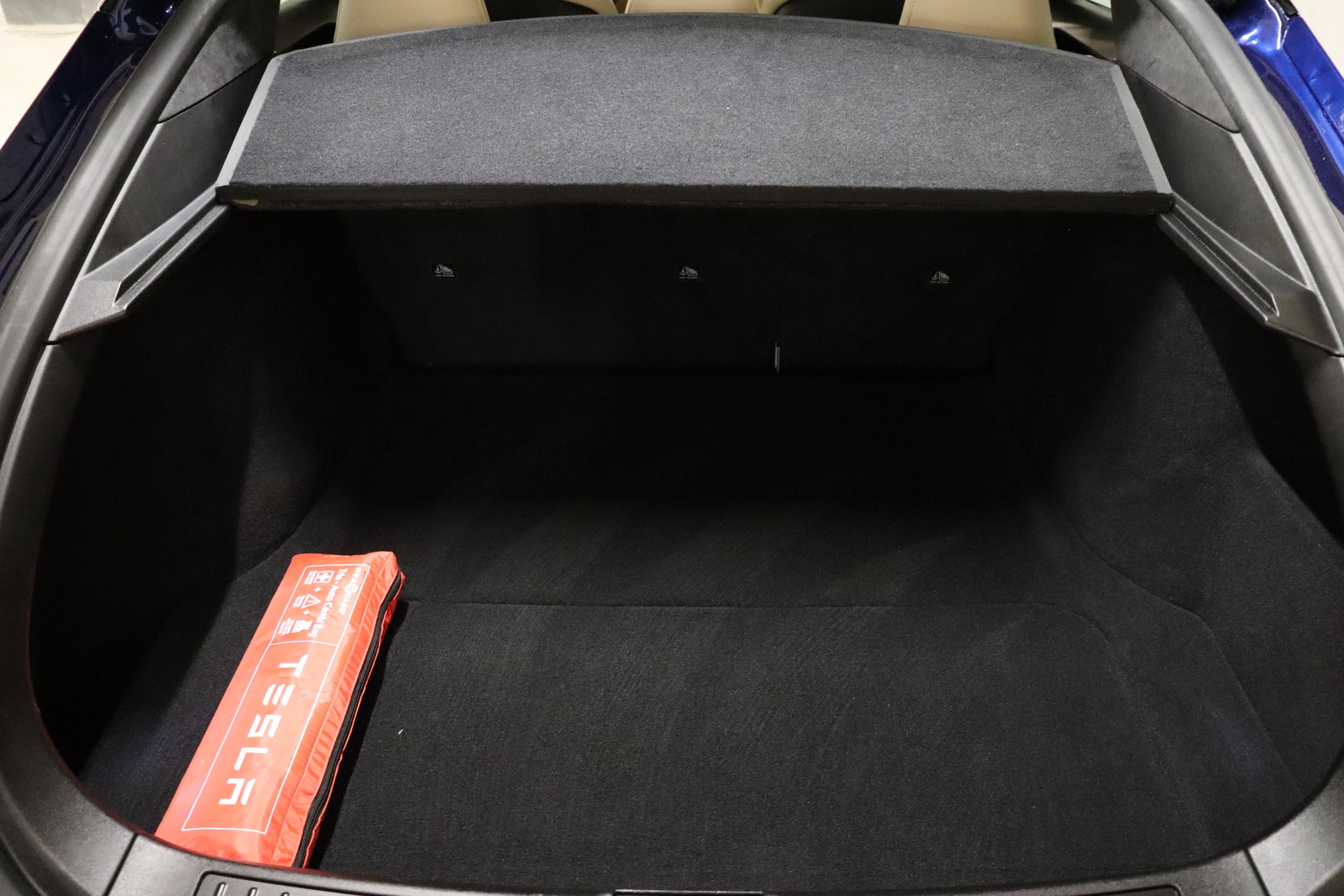 TESLA Model S 85 D Performance-image-9