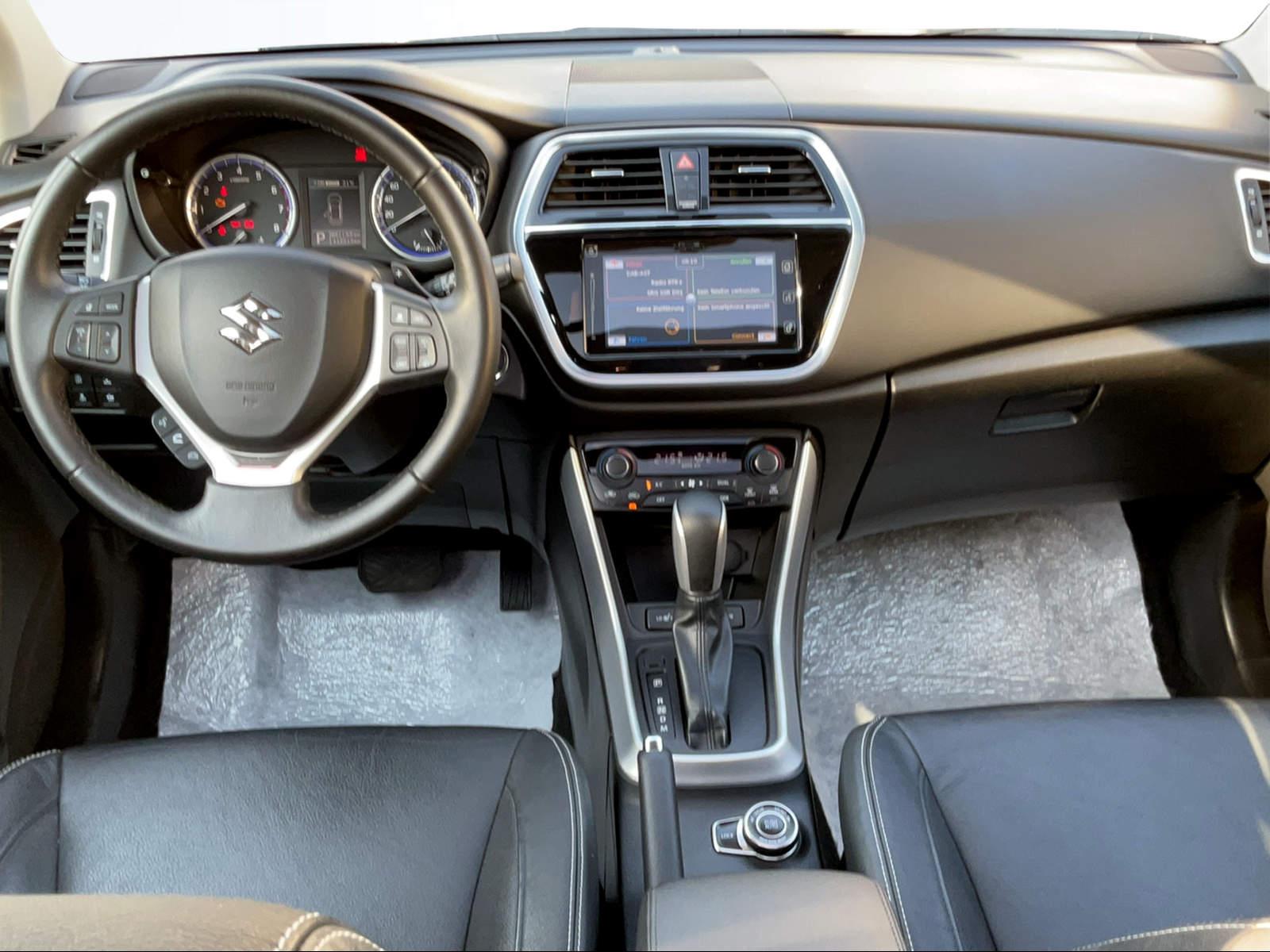 SUZUKI SX4 S-Cross 1.4 T Piz Sulai Top 4x4-image-4