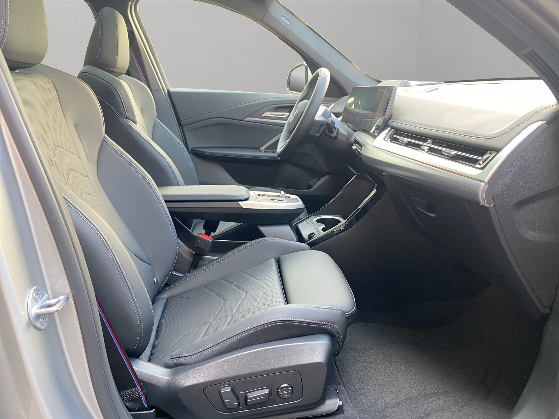 BMW iX1 xDrive 30 M Sport Pro-image-19