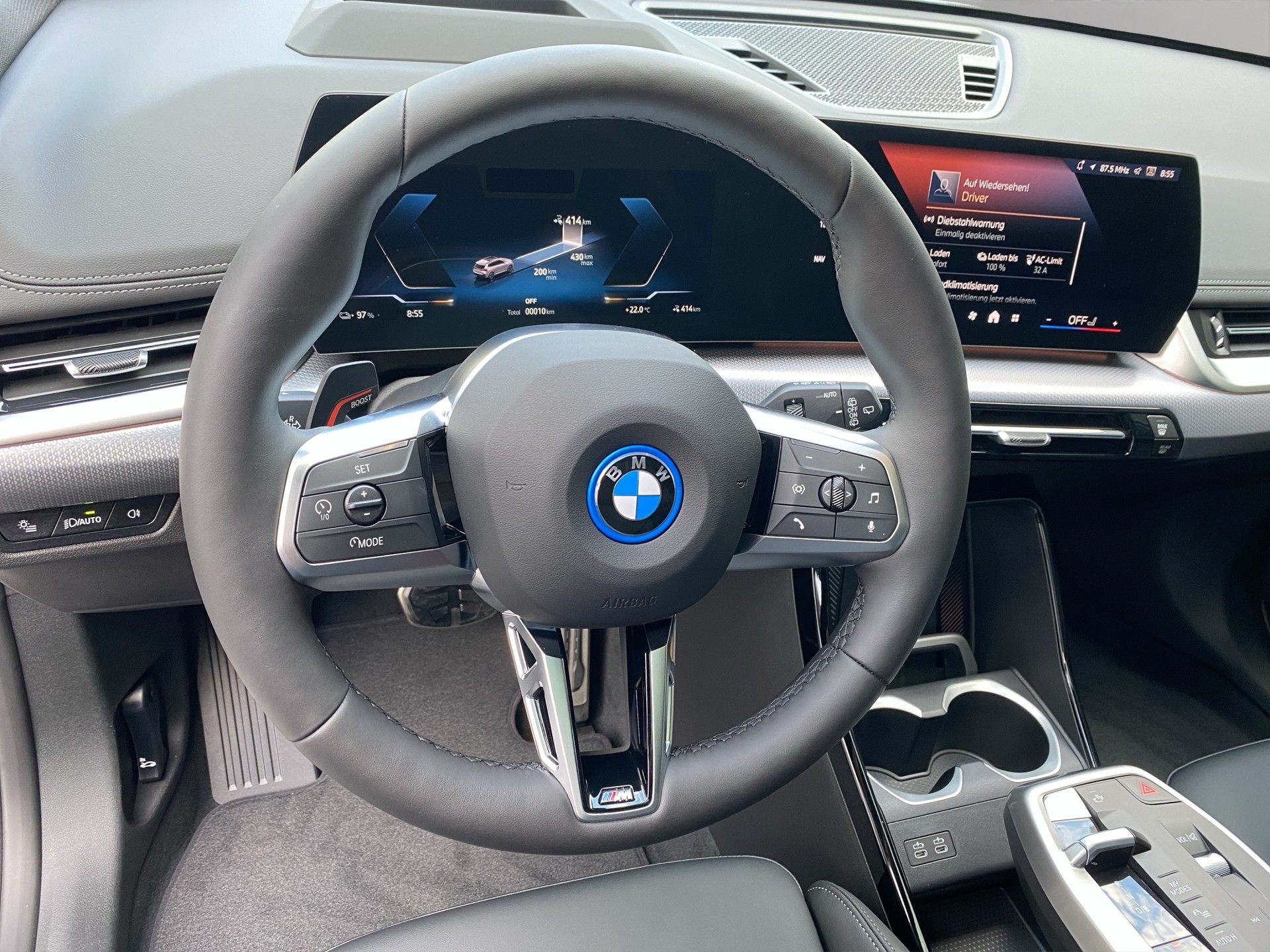 BMW iX1 xDrive 30 M Sport Pro-image-12