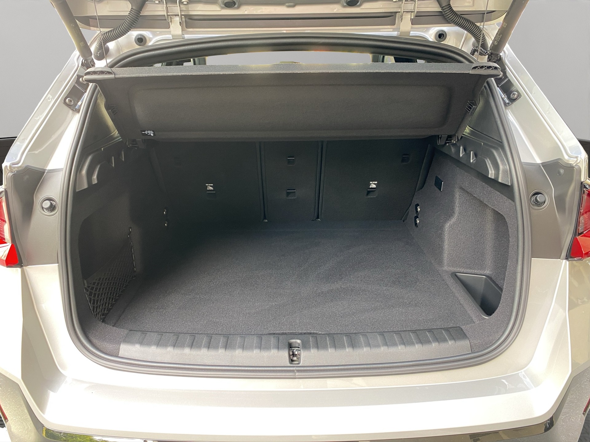 BMW iX1 xDrive 30 M Sport Pro-image-18