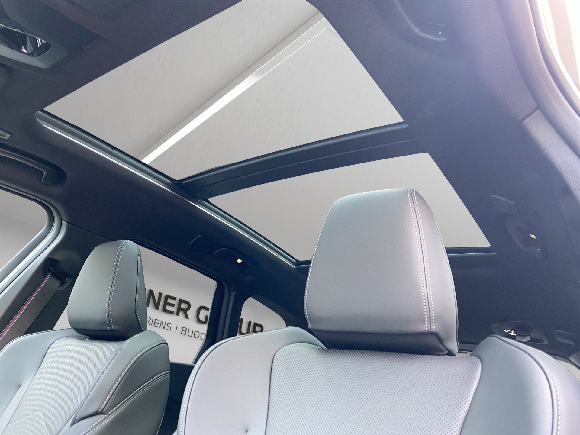 BMW iX1 xDrive 30 M Sport Pro-image-11