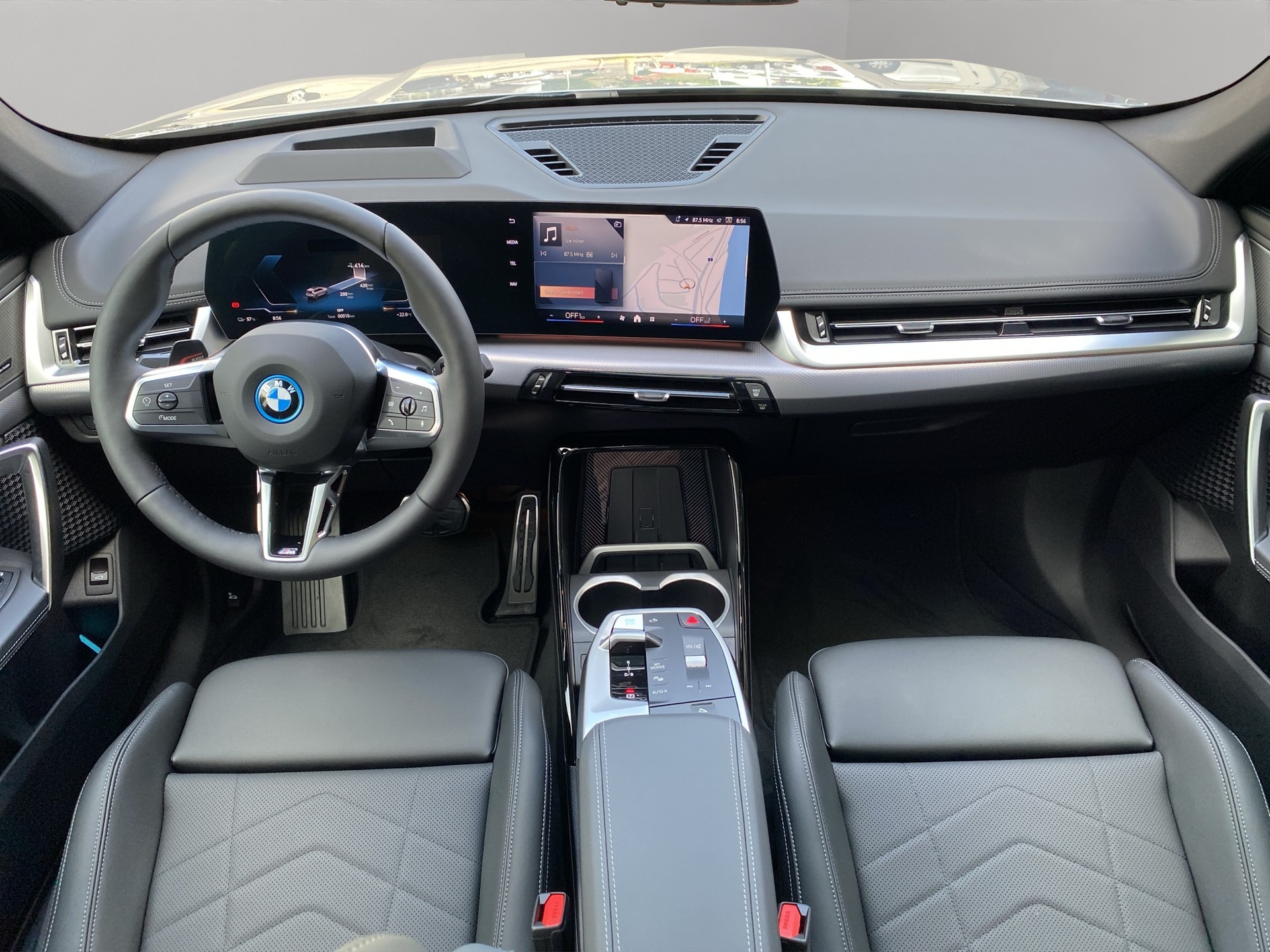 BMW iX1 xDrive 30 M Sport Pro-image-14