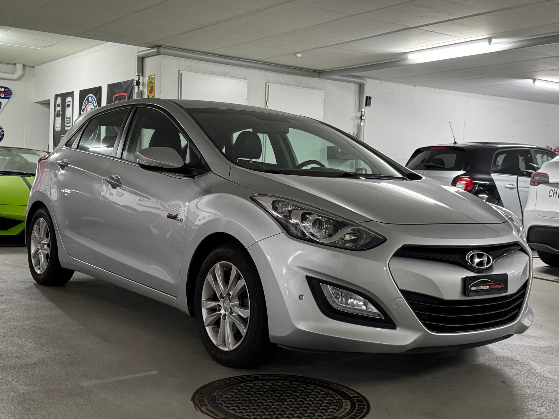 HYUNDAI i30 1.6 GDI Premium 1-Hand-image-2