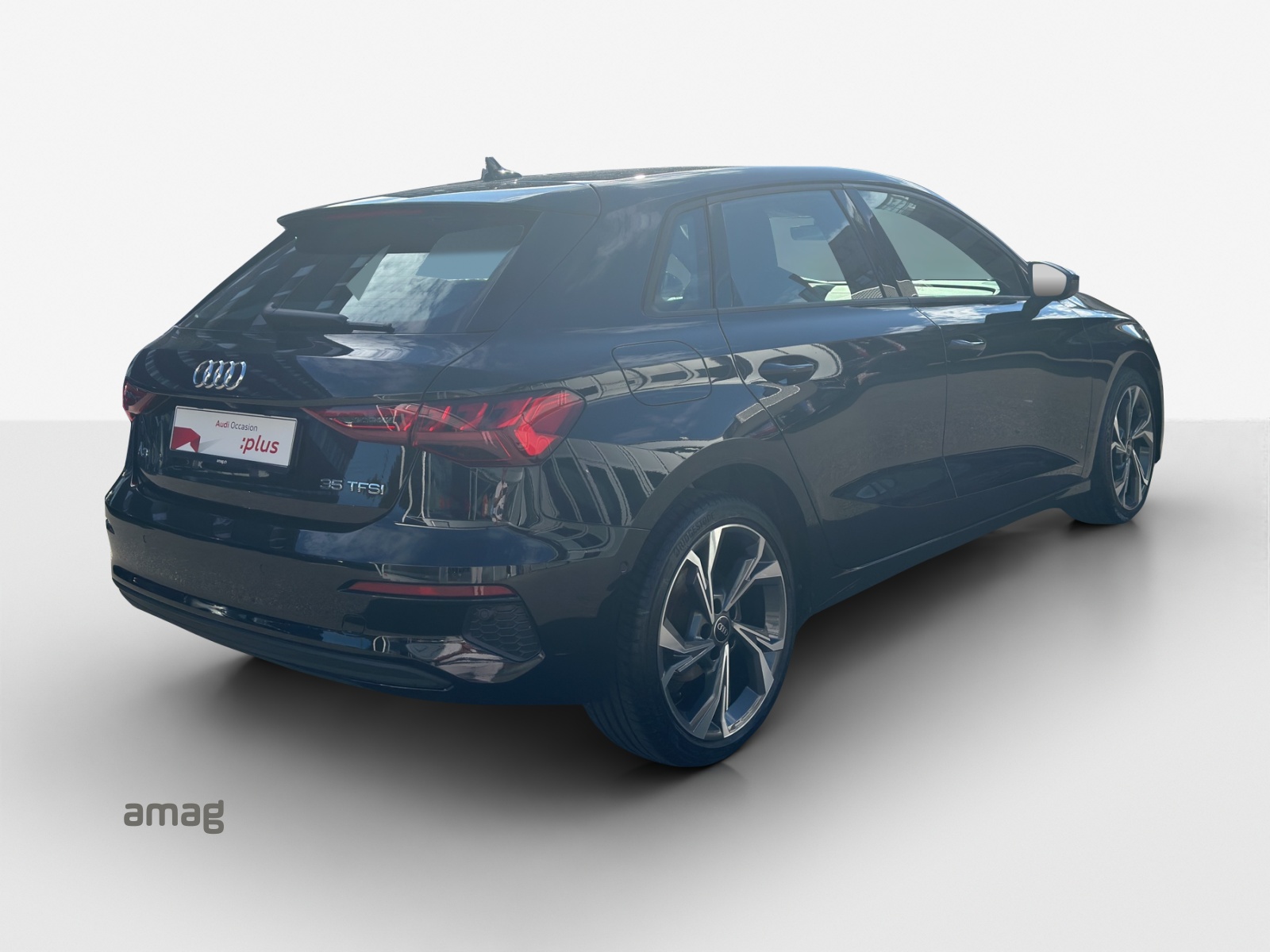 AUDI A3 Sportback 35 TFSI Attraction S-tronic-image-4