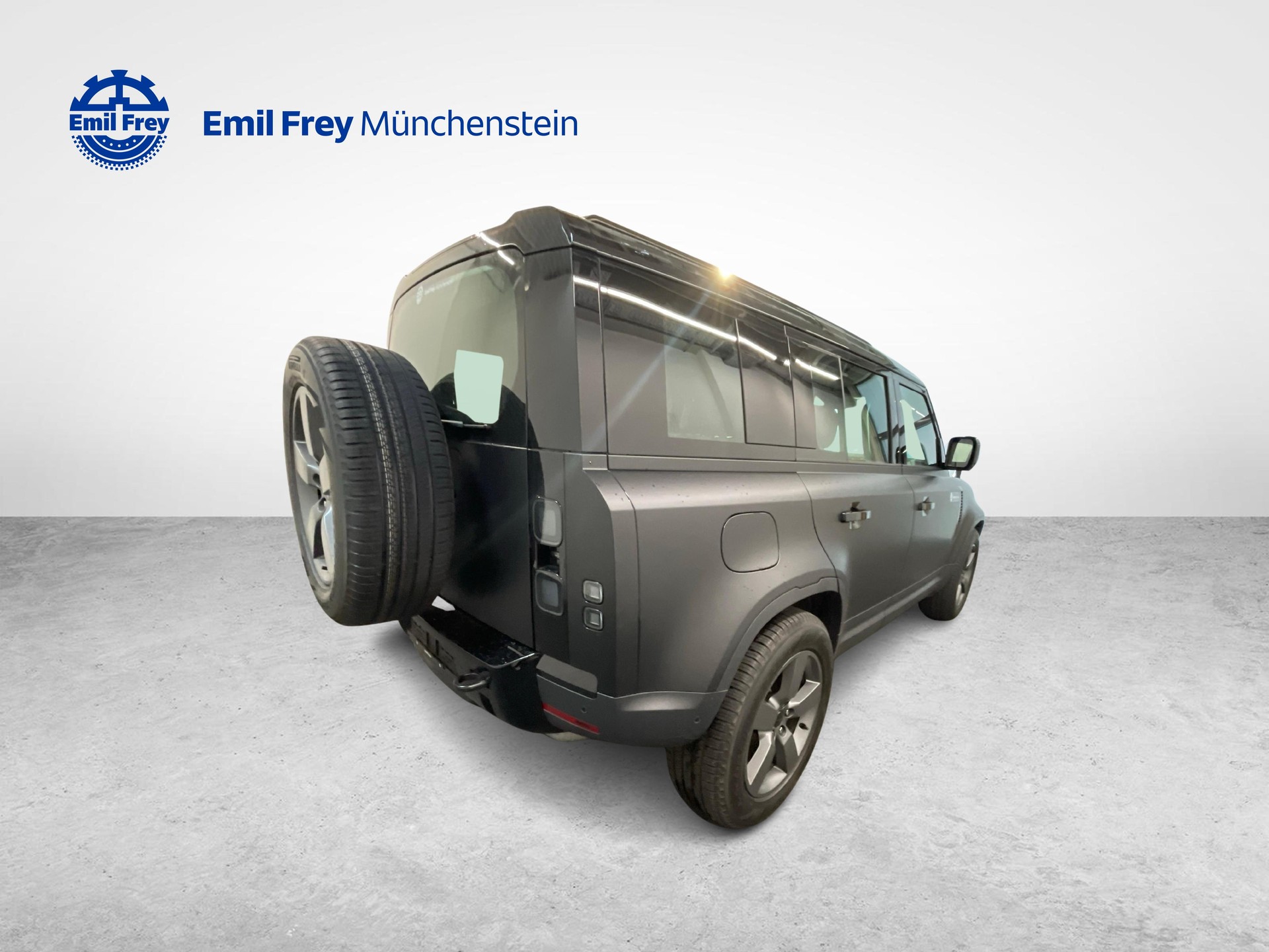 LAND ROVER Defender 110 3.0 D I6 250 S-image-6