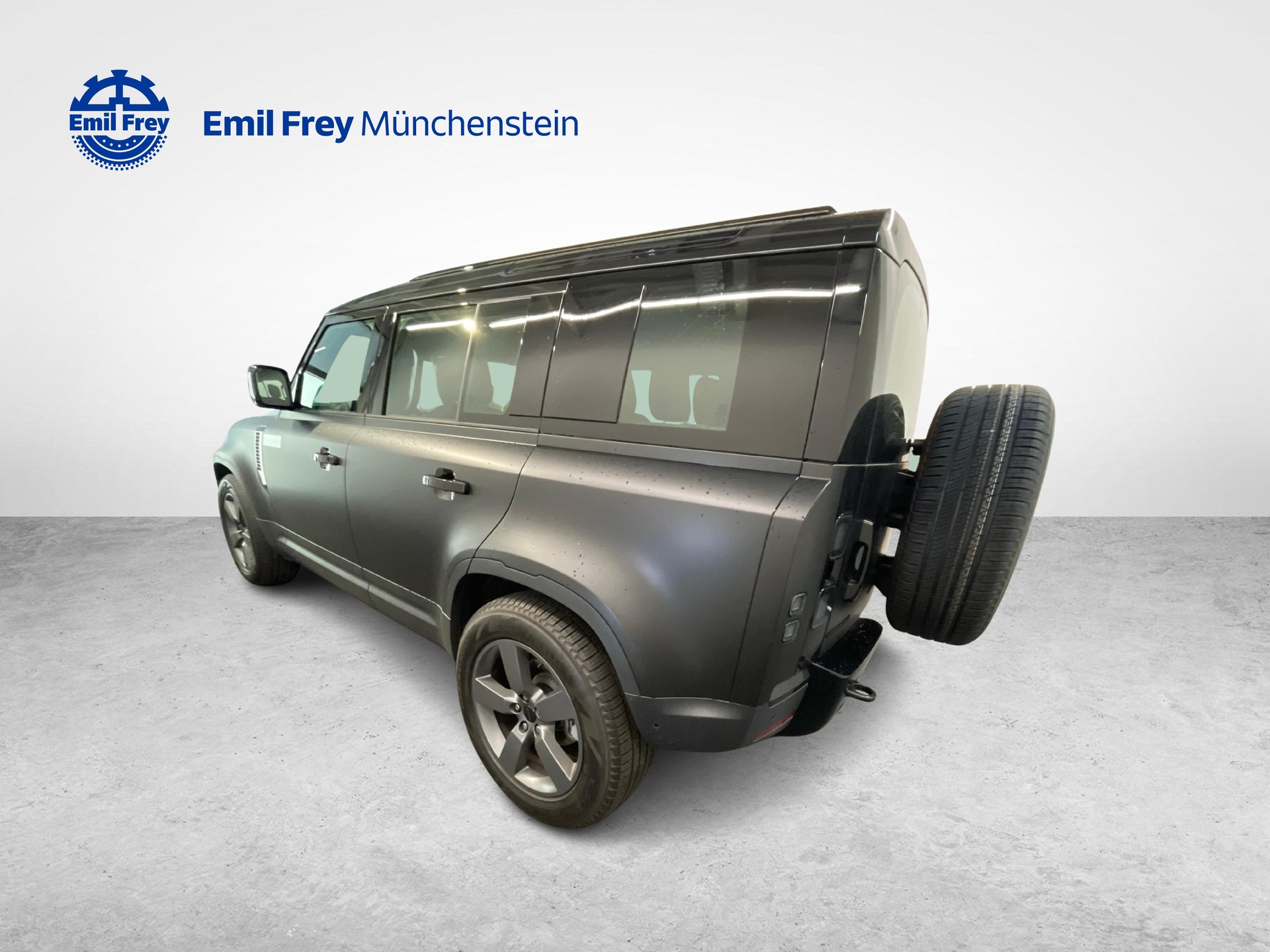 LAND ROVER Defender 110 3.0 D I6 250 S-image-2