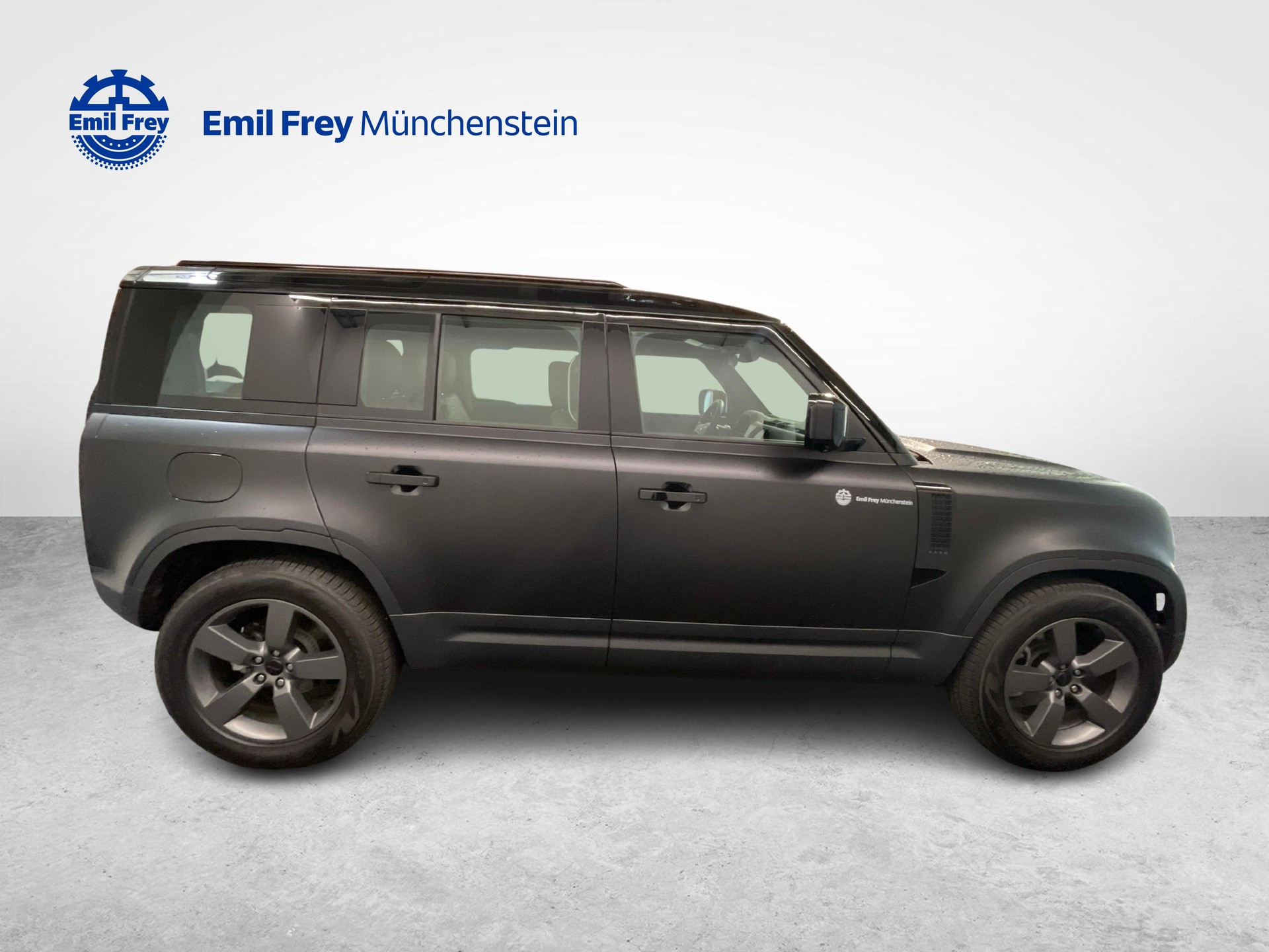 LAND ROVER Defender 110 3.0 D I6 250 S-image-5