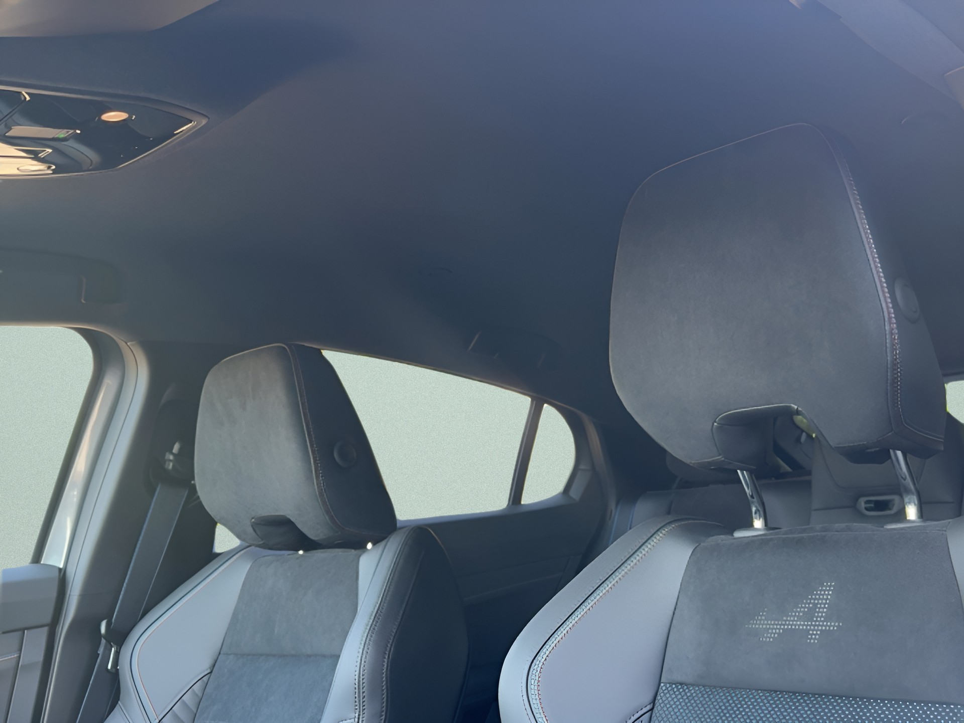 RENAULT Rafale 1.2 E-Tech Plug-in Hybrid 300 4x4 Esprit Alpine-image-10