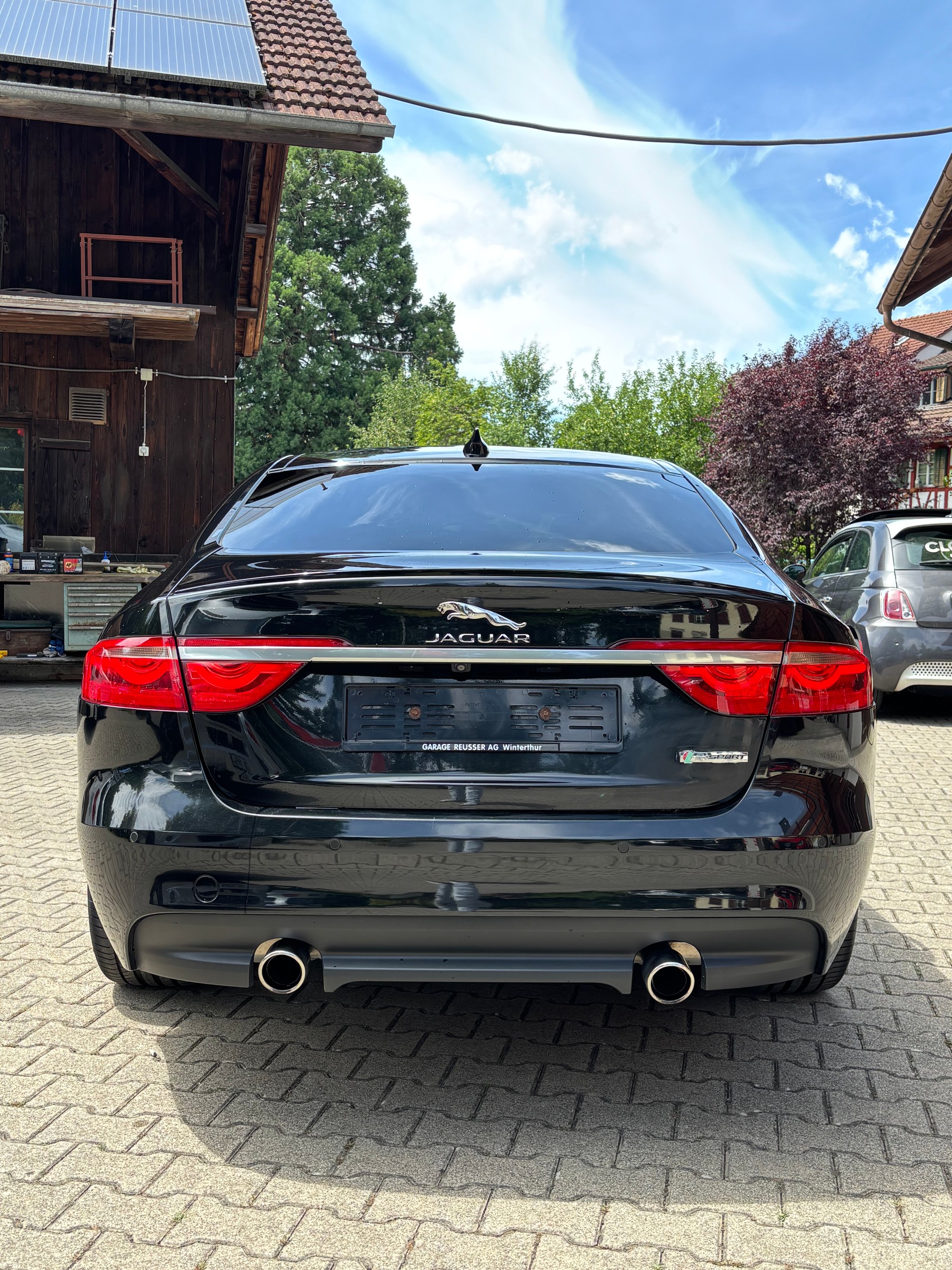 JAGUAR XF 30d R-Sport Automatic-image-4
