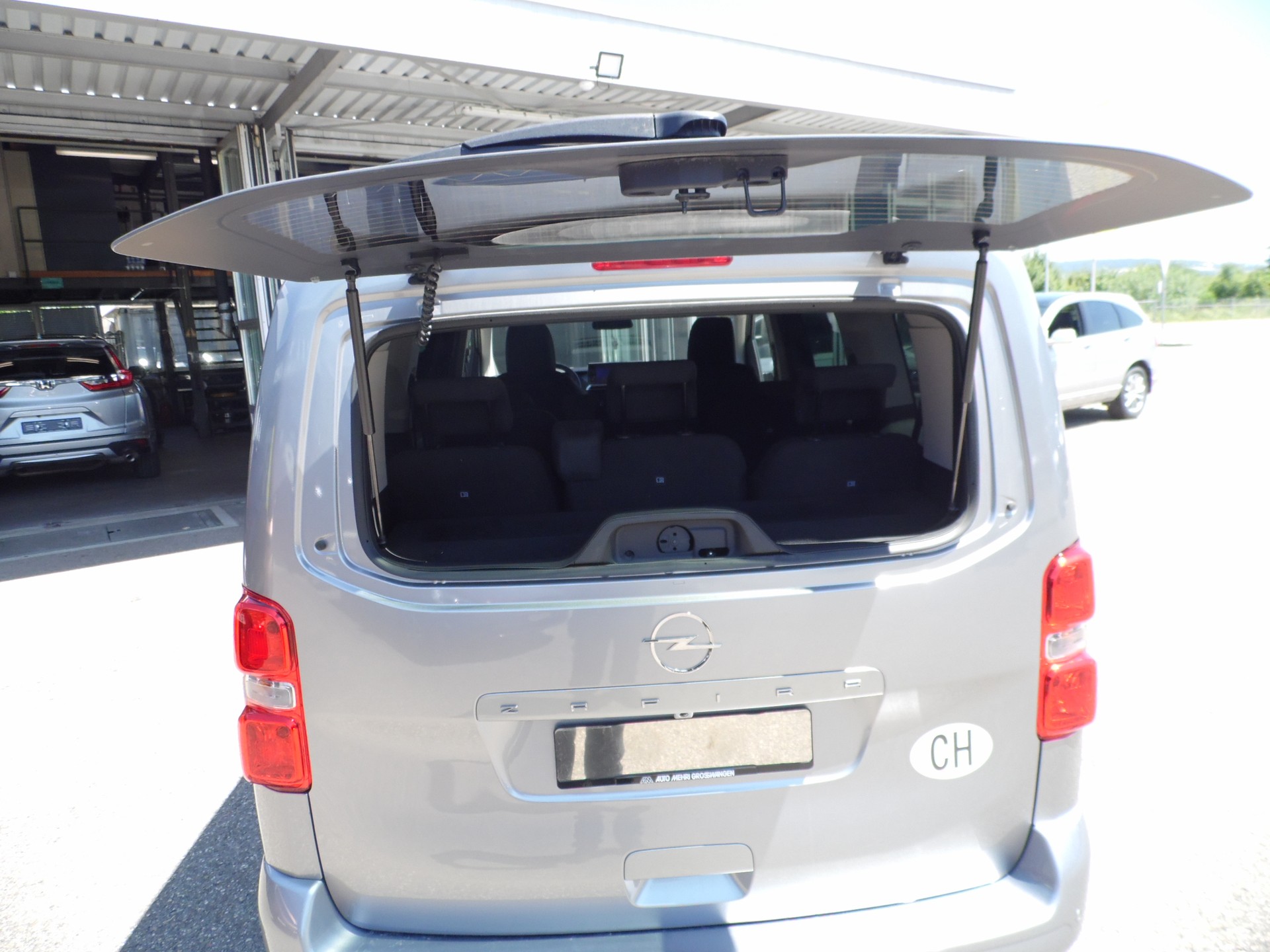 OPEL Zafira Life 2.0 CDTI Business Edition M Automatik-image-4