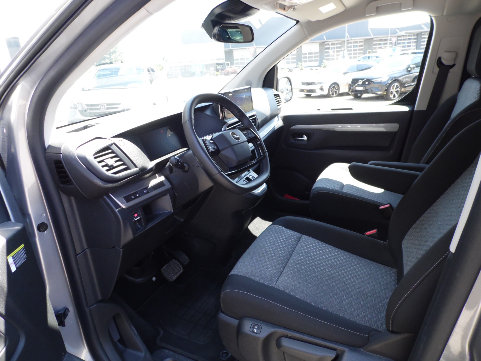 OPEL Zafira Life 2.0 CDTI Business Edition M Automatik-image-6