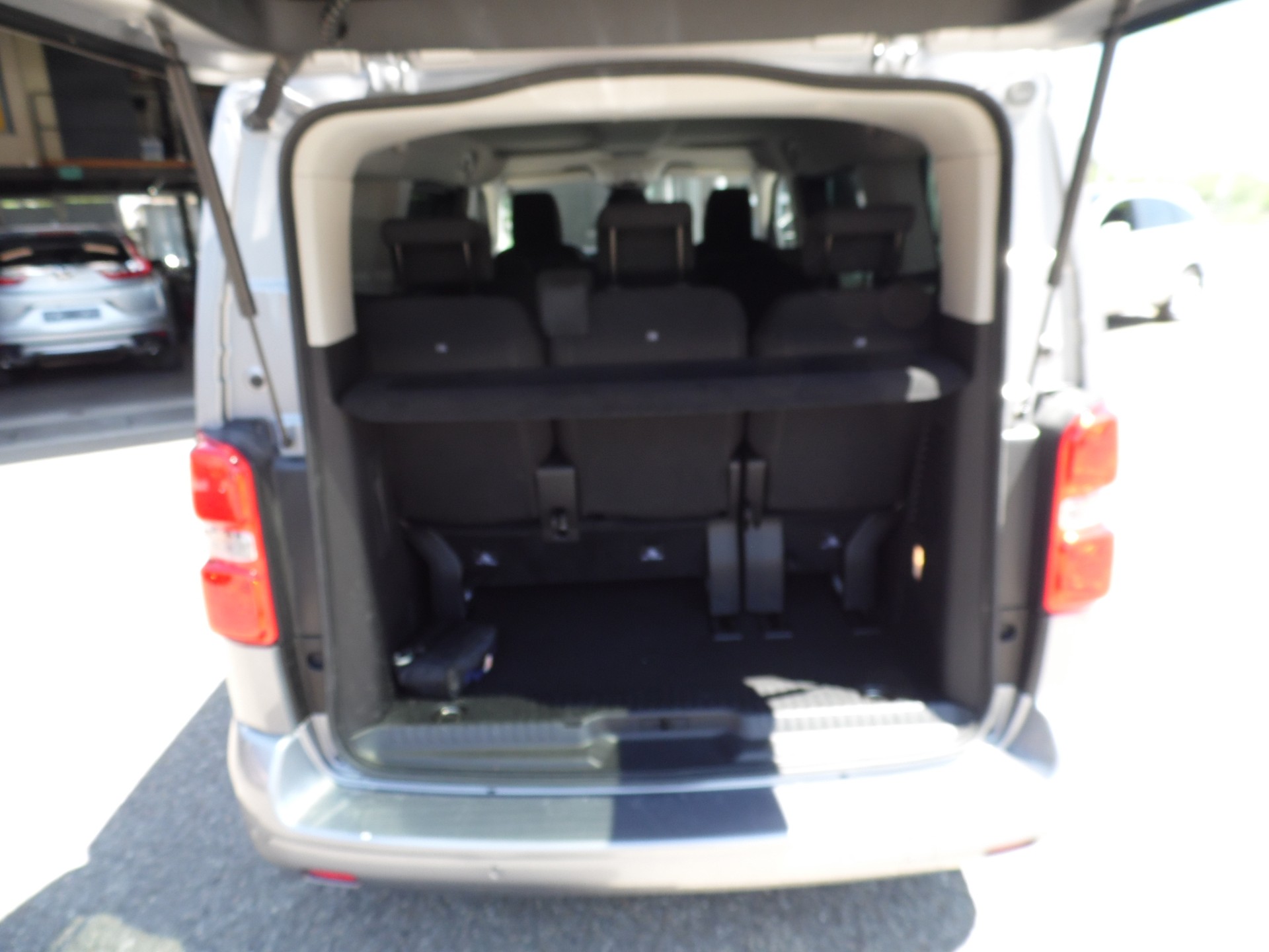 OPEL Zafira Life 2.0 CDTI Business Edition M Automatik-image-3