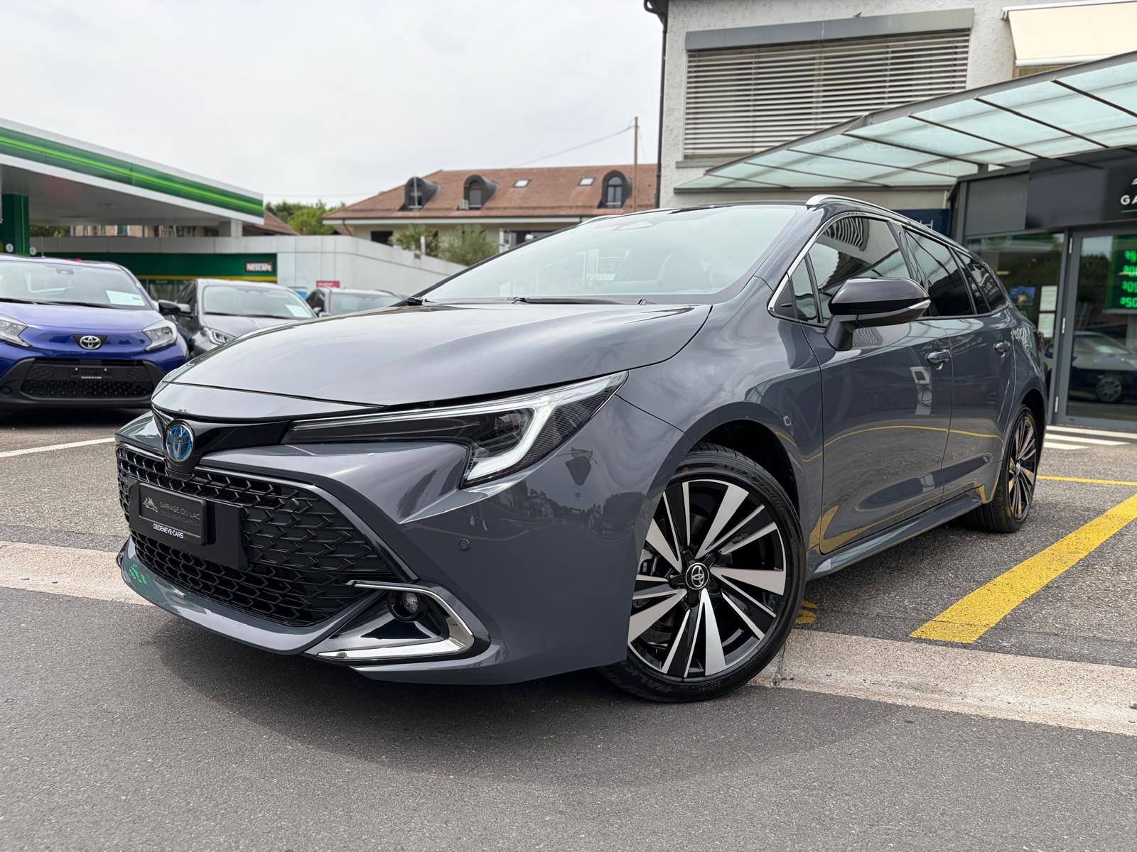 TOYOTA Corolla Touring Sports 1.8 HSD Trend e-CVT-image-1