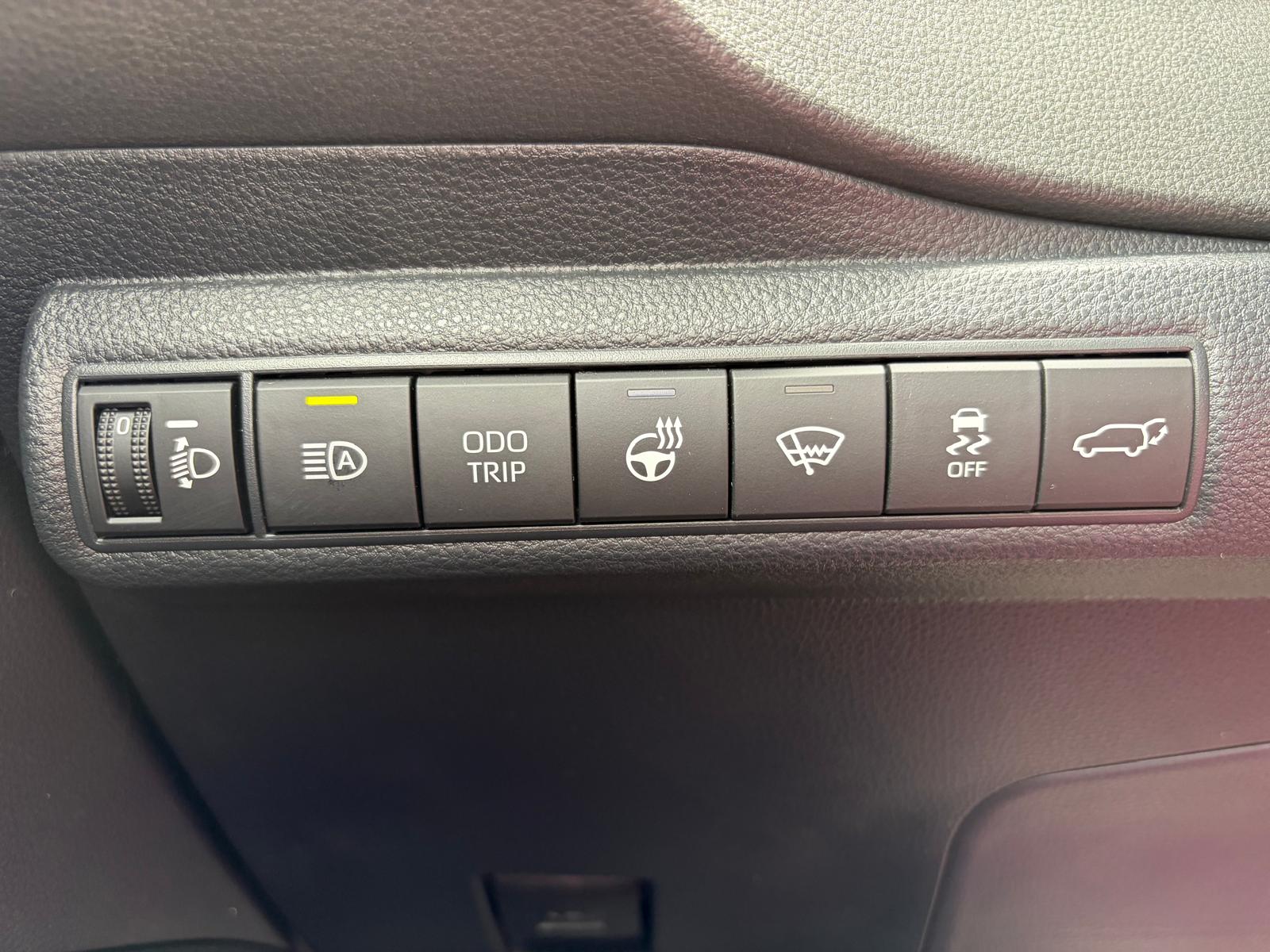 TOYOTA Corolla Touring Sports 1.8 HSD Trend e-CVT-image-17