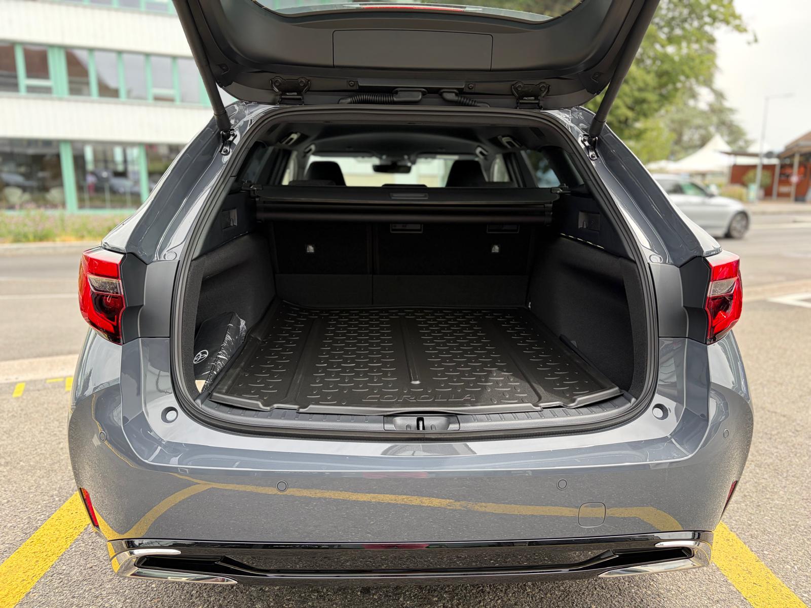 TOYOTA Corolla Touring Sports 1.8 HSD Trend e-CVT-image-11