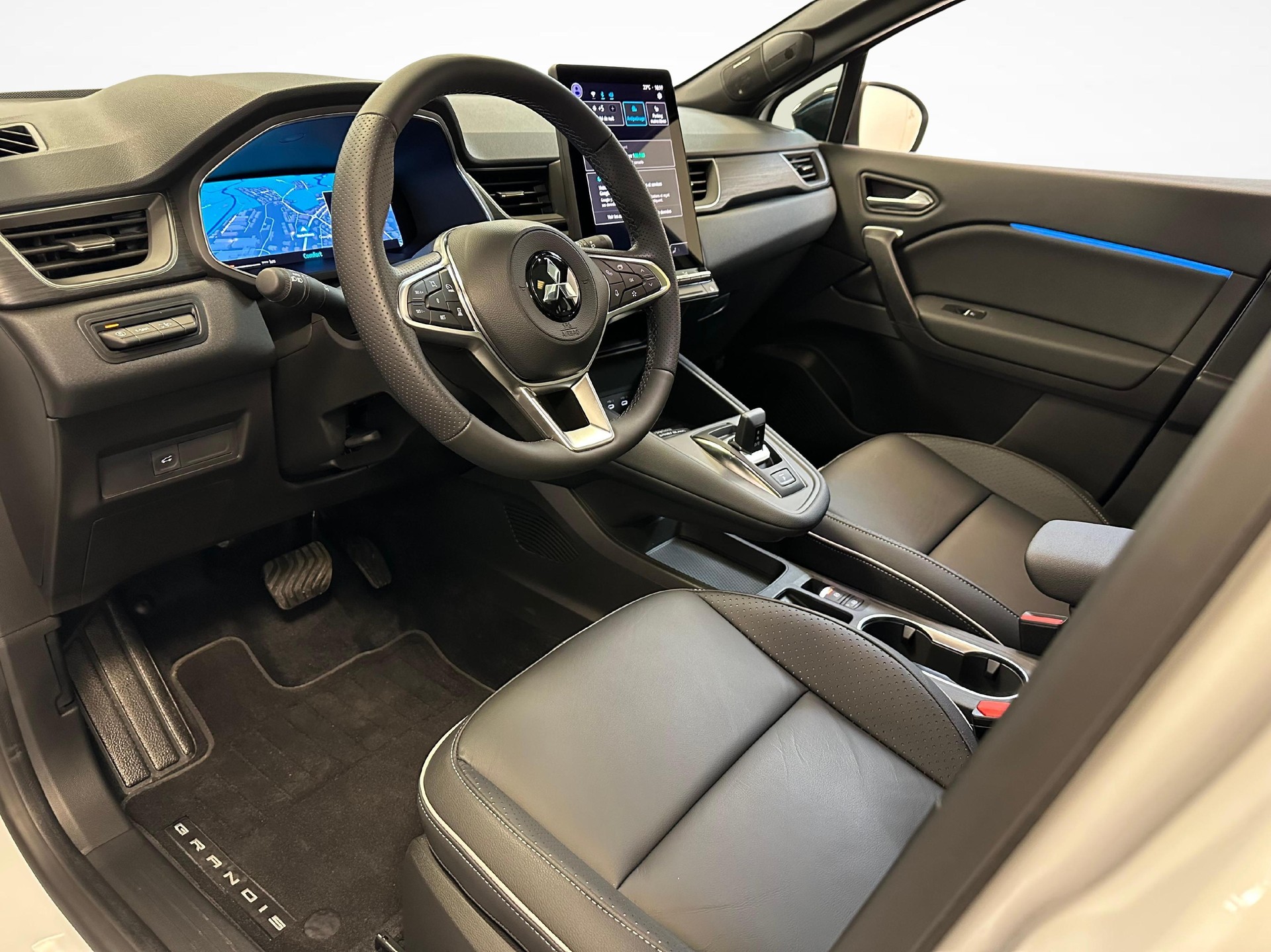 MITSUBISHI Grandis 1.8 HEV Instyle-image-3