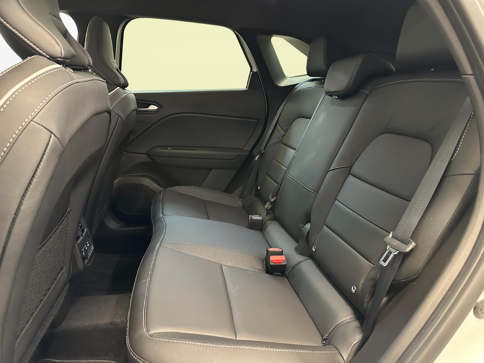 MITSUBISHI Grandis 1.8 HEV Instyle-image-9
