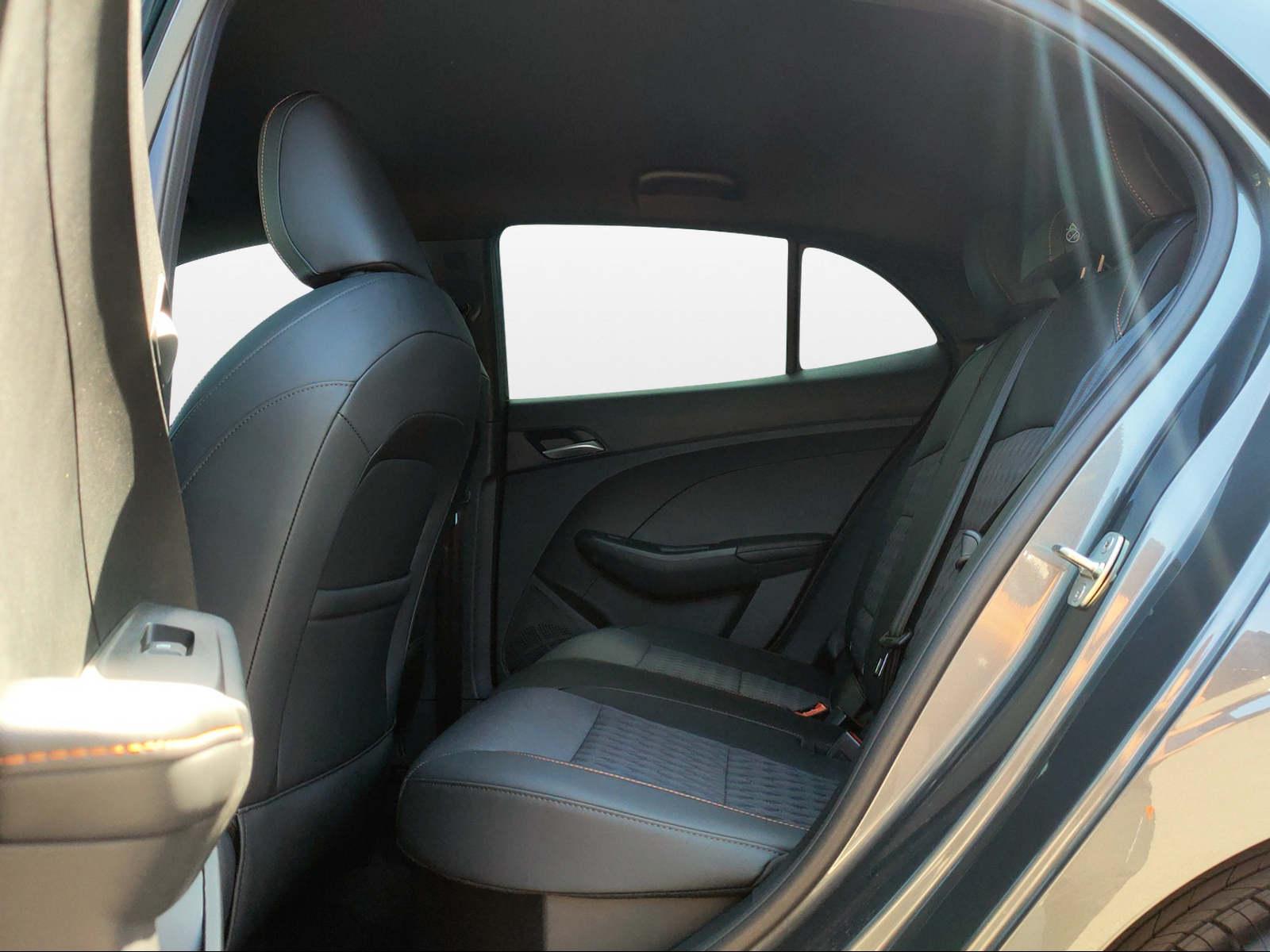 MG 3 1.5 Hybrid Luxury-image-12