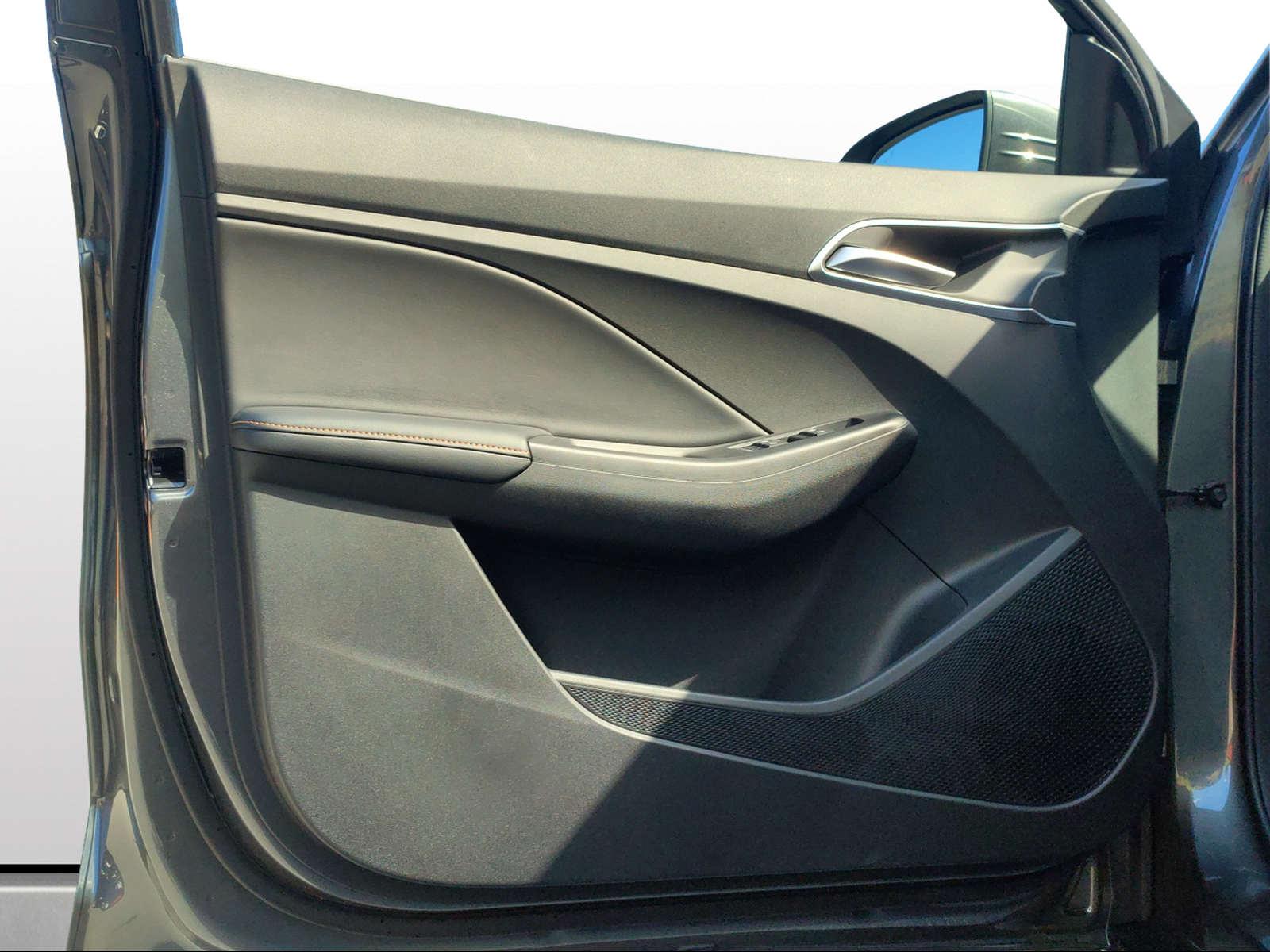 MG 3 1.5 Hybrid Luxury-image-6
