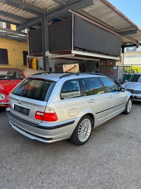 BMW 330xd Touring-image-2