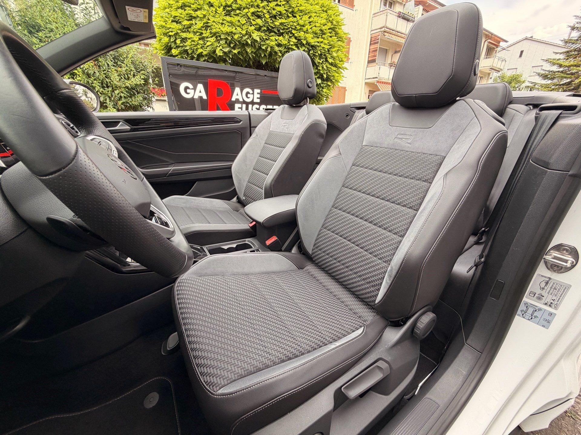VW T-Roc CABRIOLET 1.5 TSI 150PS R-LINE *** ANHÄNGEKUPPLUNG ***-image-7