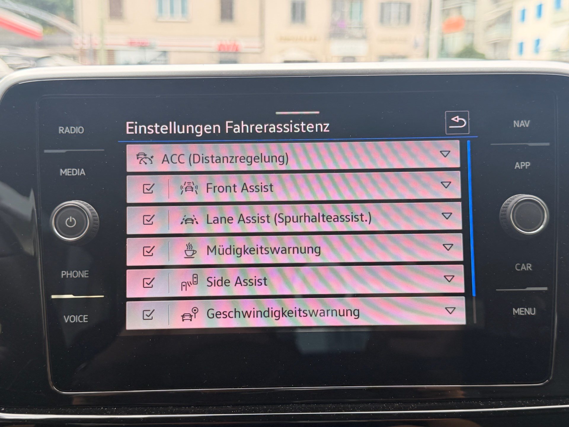 VW T-Roc CABRIOLET 1.5 TSI 150PS R-LINE *** ANHÄNGEKUPPLUNG ***-image-14