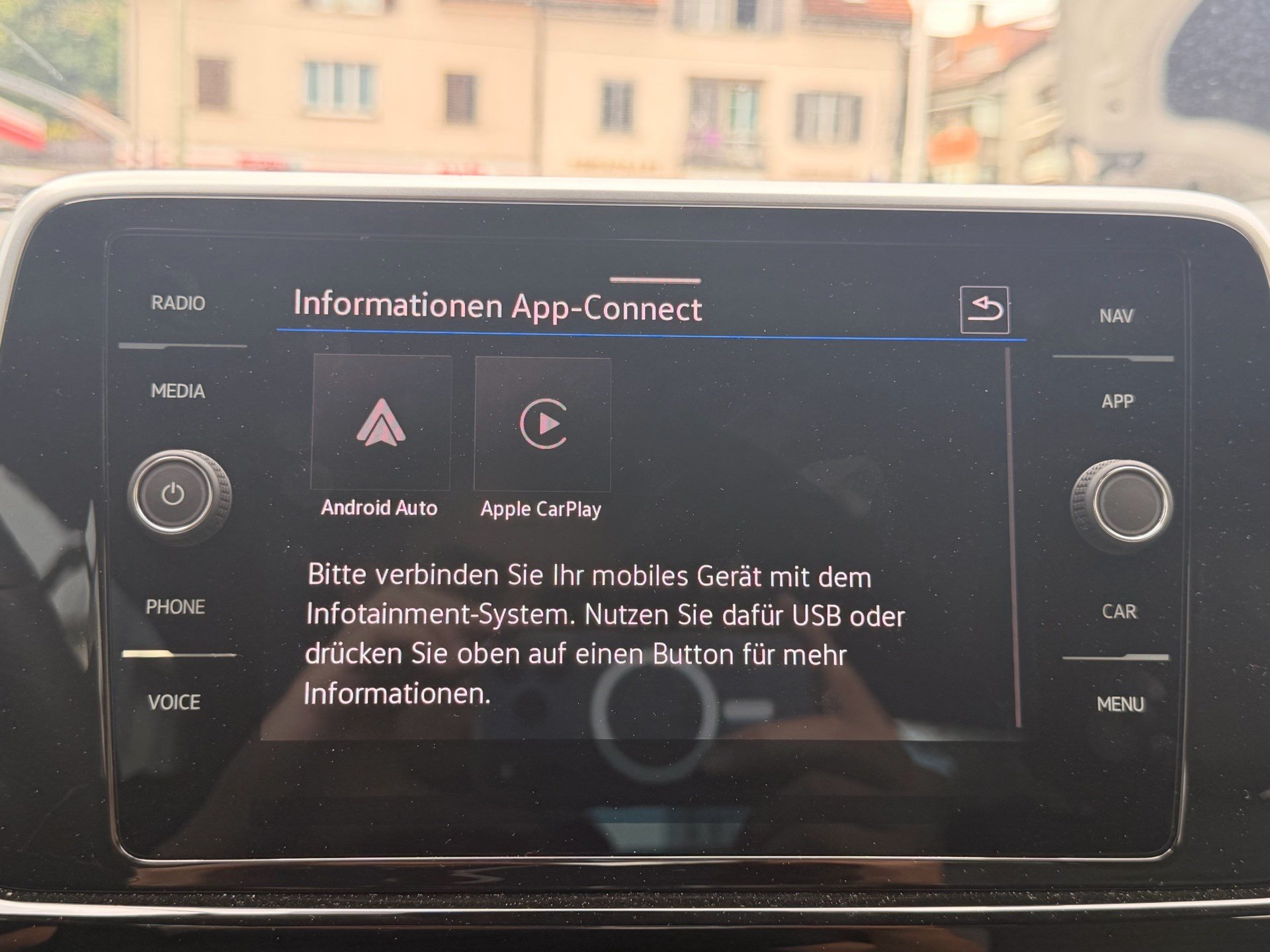 VW T-Roc CABRIOLET 1.5 TSI 150PS R-LINE *** ANHÄNGEKUPPLUNG ***-image-16