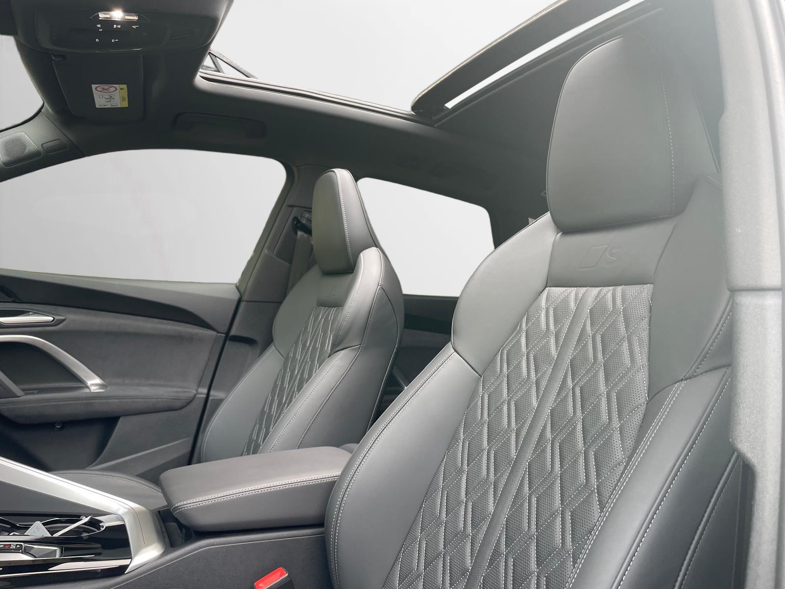 AUDI SQ5 TFSI quattro S-tronic-image-5
