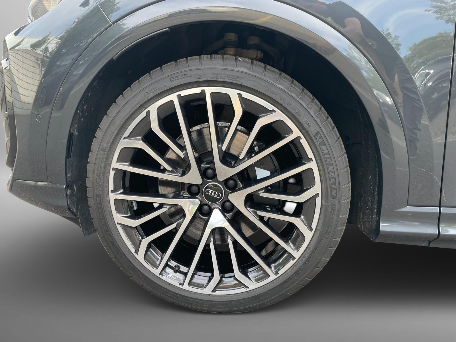 AUDI SQ5 TFSI quattro S-tronic-image-3