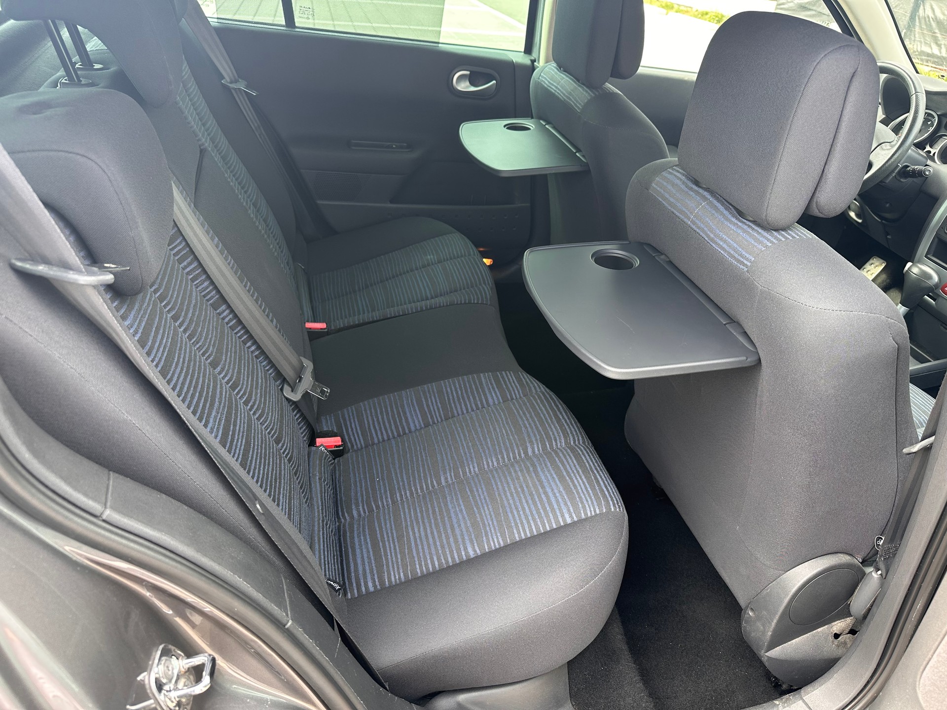 RENAULT Mégane Break 2.0 16V Expression Automatic-image-10