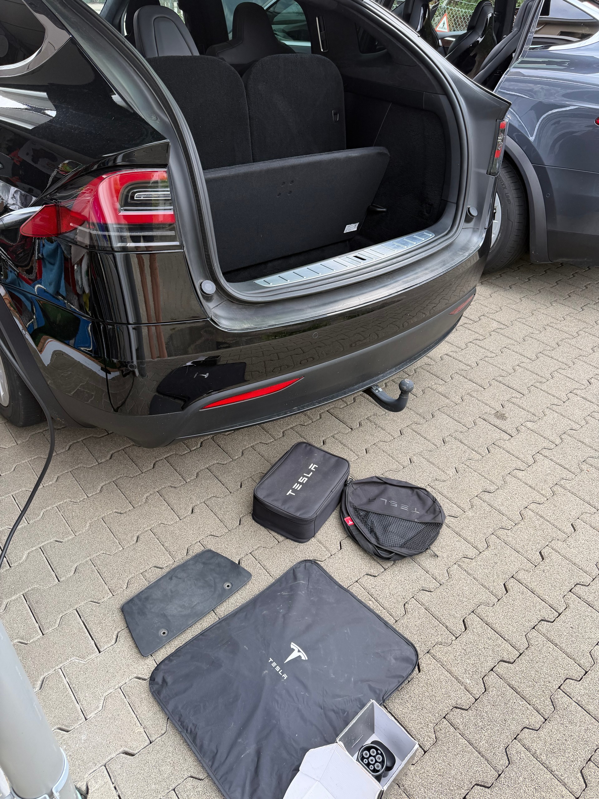 TESLA Mode X 75 D-image-5