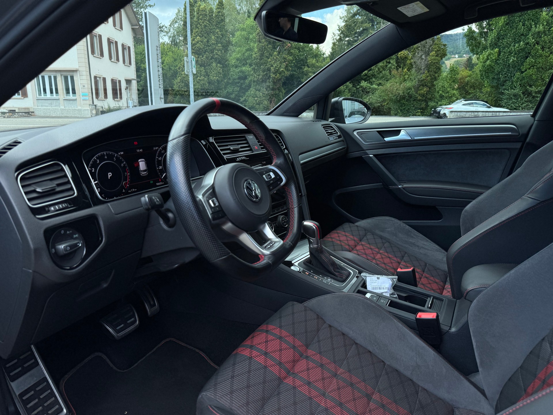 VW Golf 2.0 TSI GTI TCR DSG-image-8