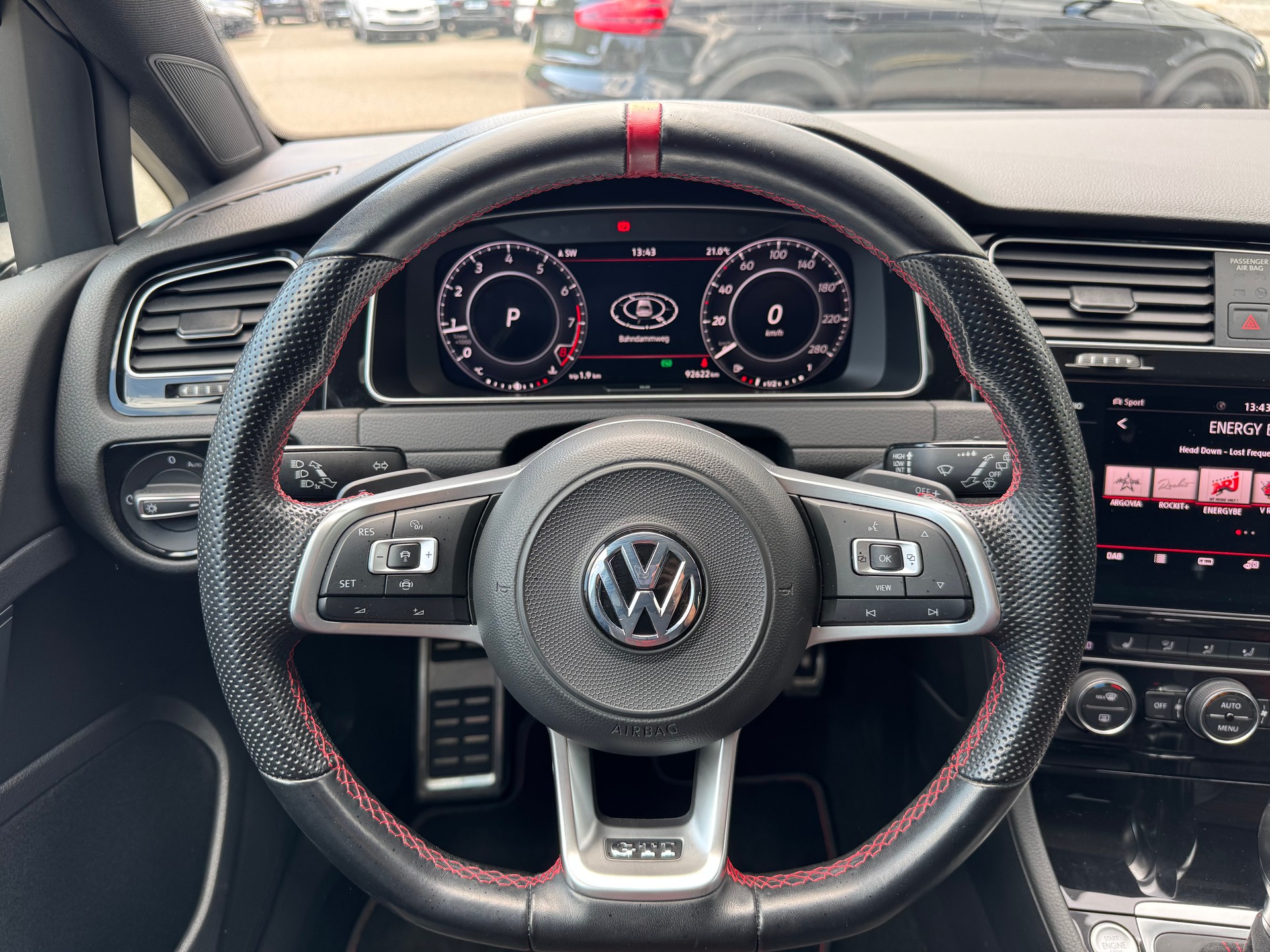 VW Golf 2.0 TSI GTI TCR DSG-image-13