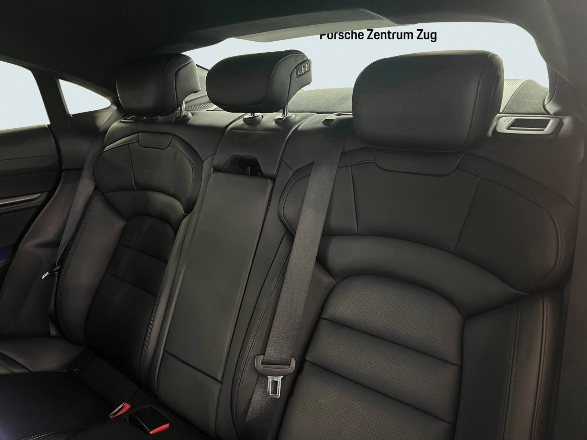 PORSCHE Taycan Turbo-image-23