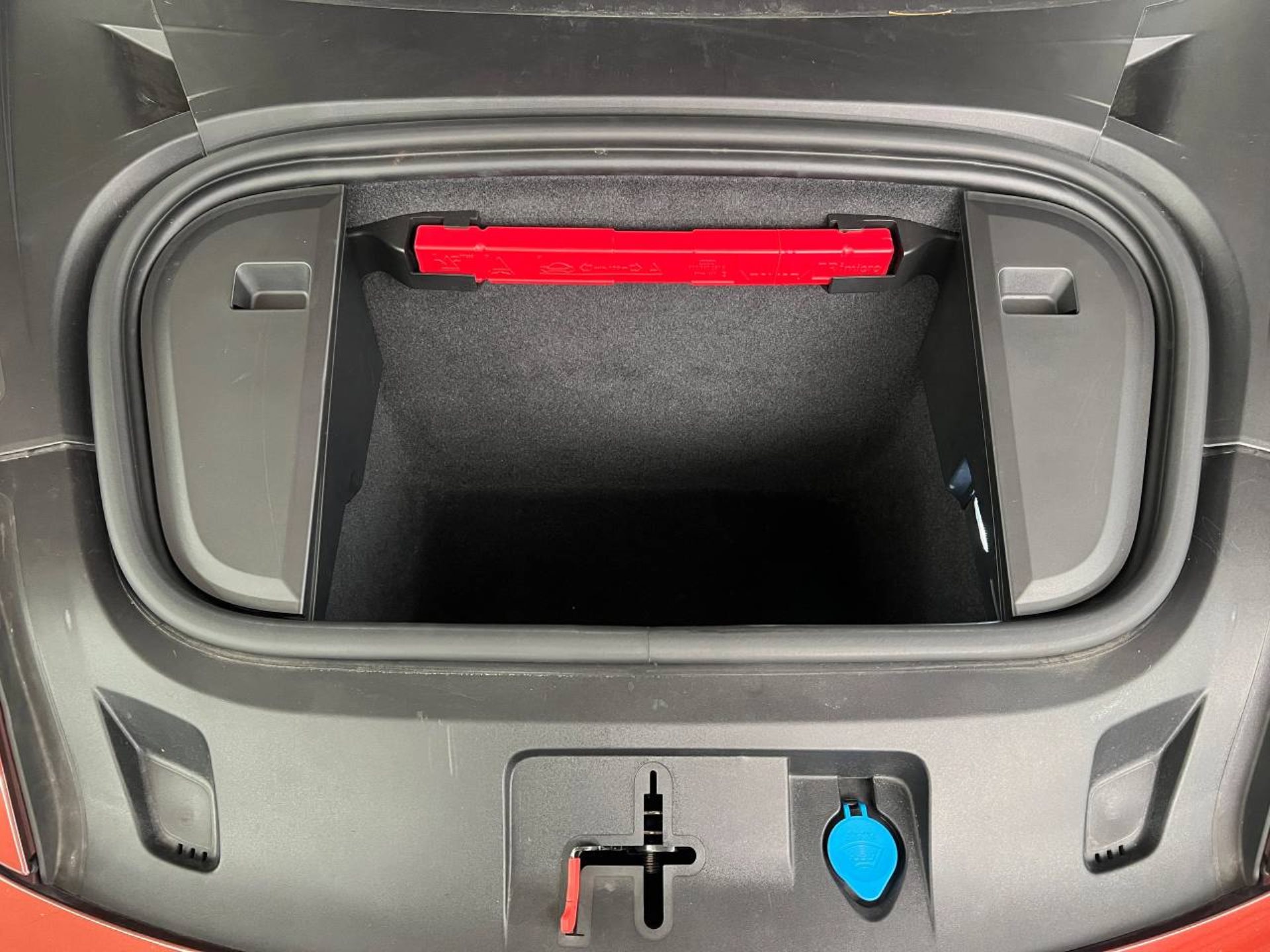 PORSCHE Taycan Turbo-image-13