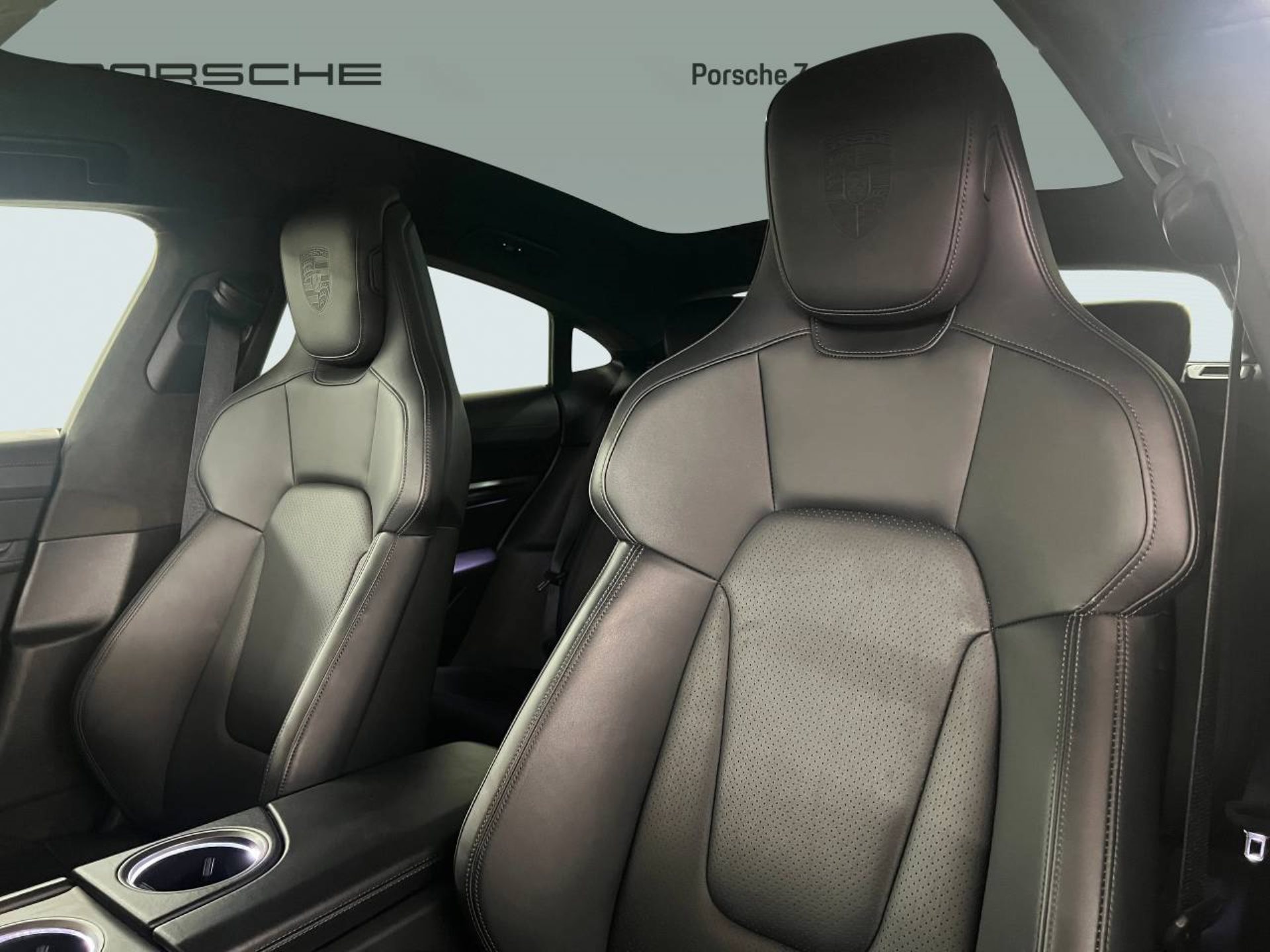 PORSCHE Taycan Turbo-image-4