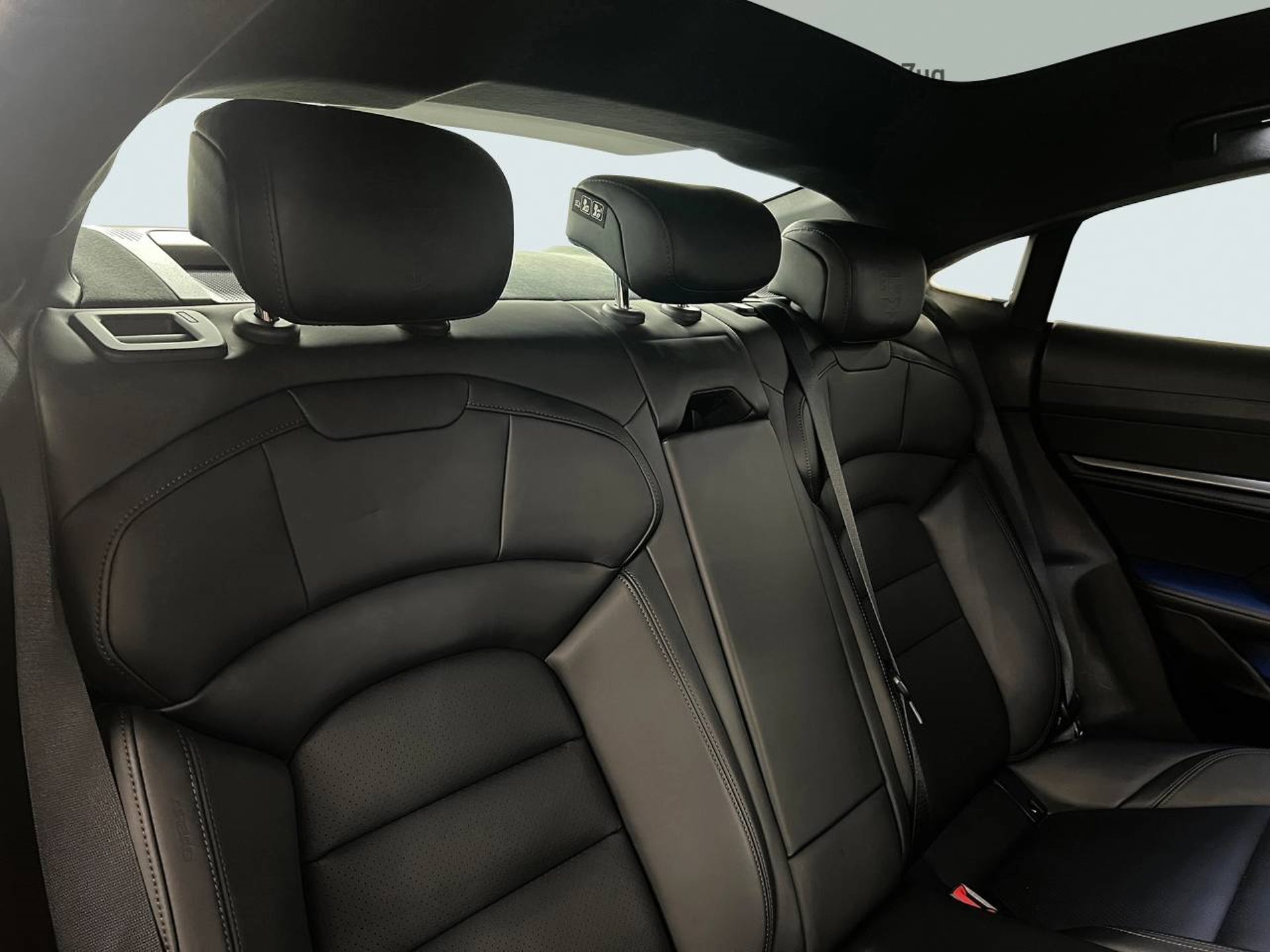 PORSCHE Taycan Turbo-image-24