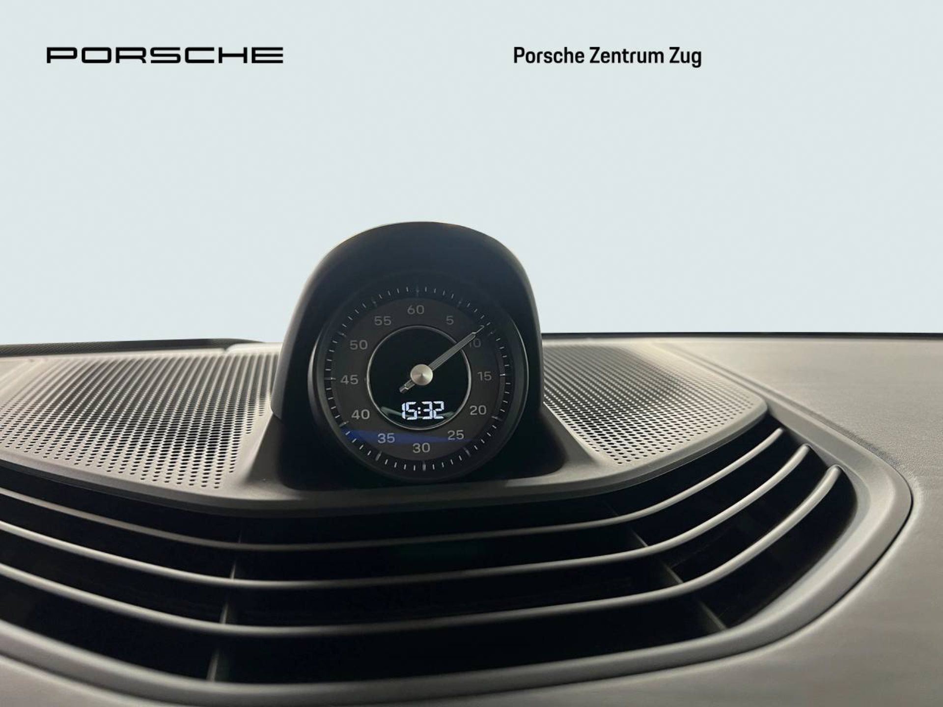 PORSCHE Taycan Turbo-image-27