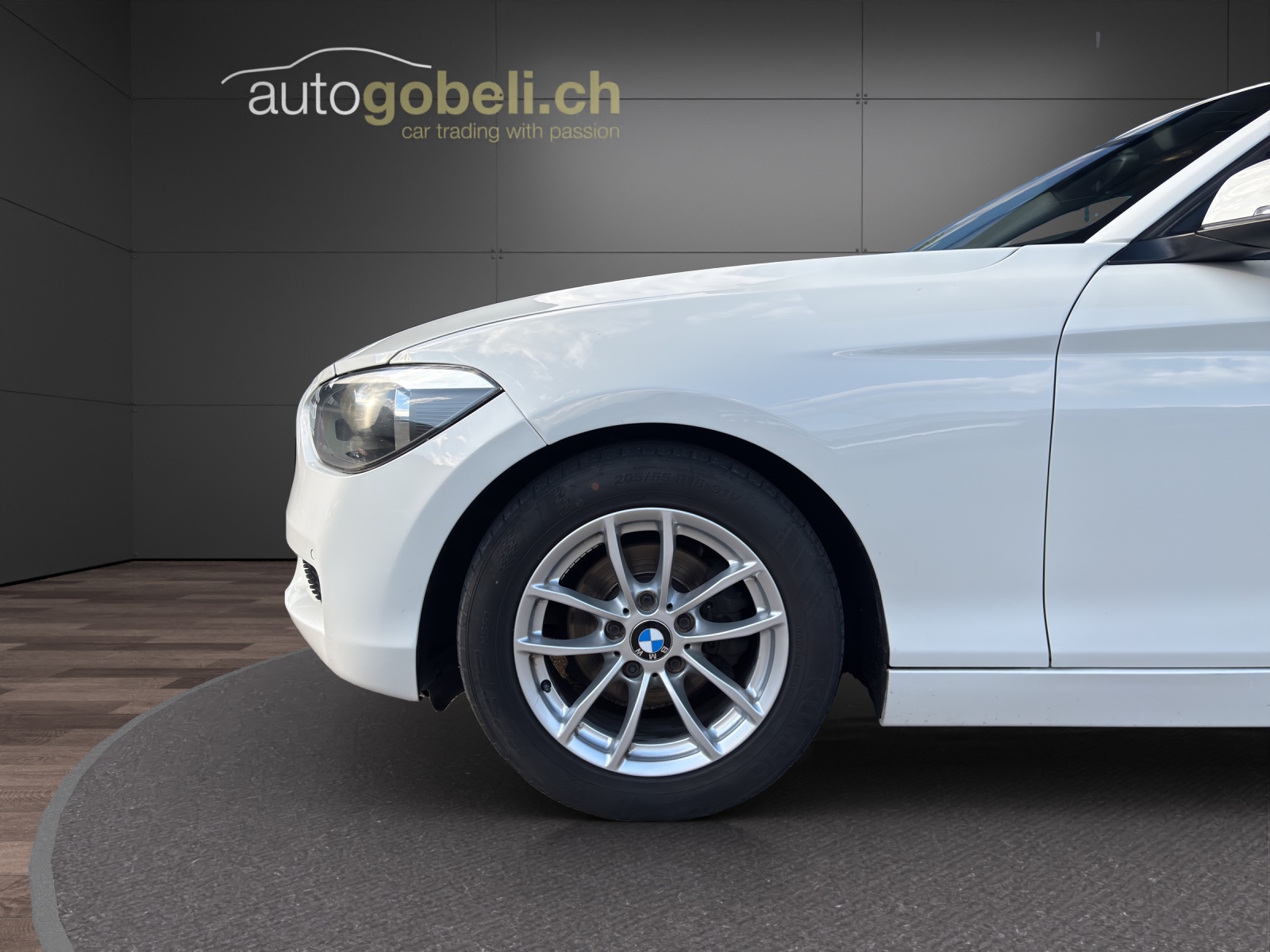 BMW 116i-image-12