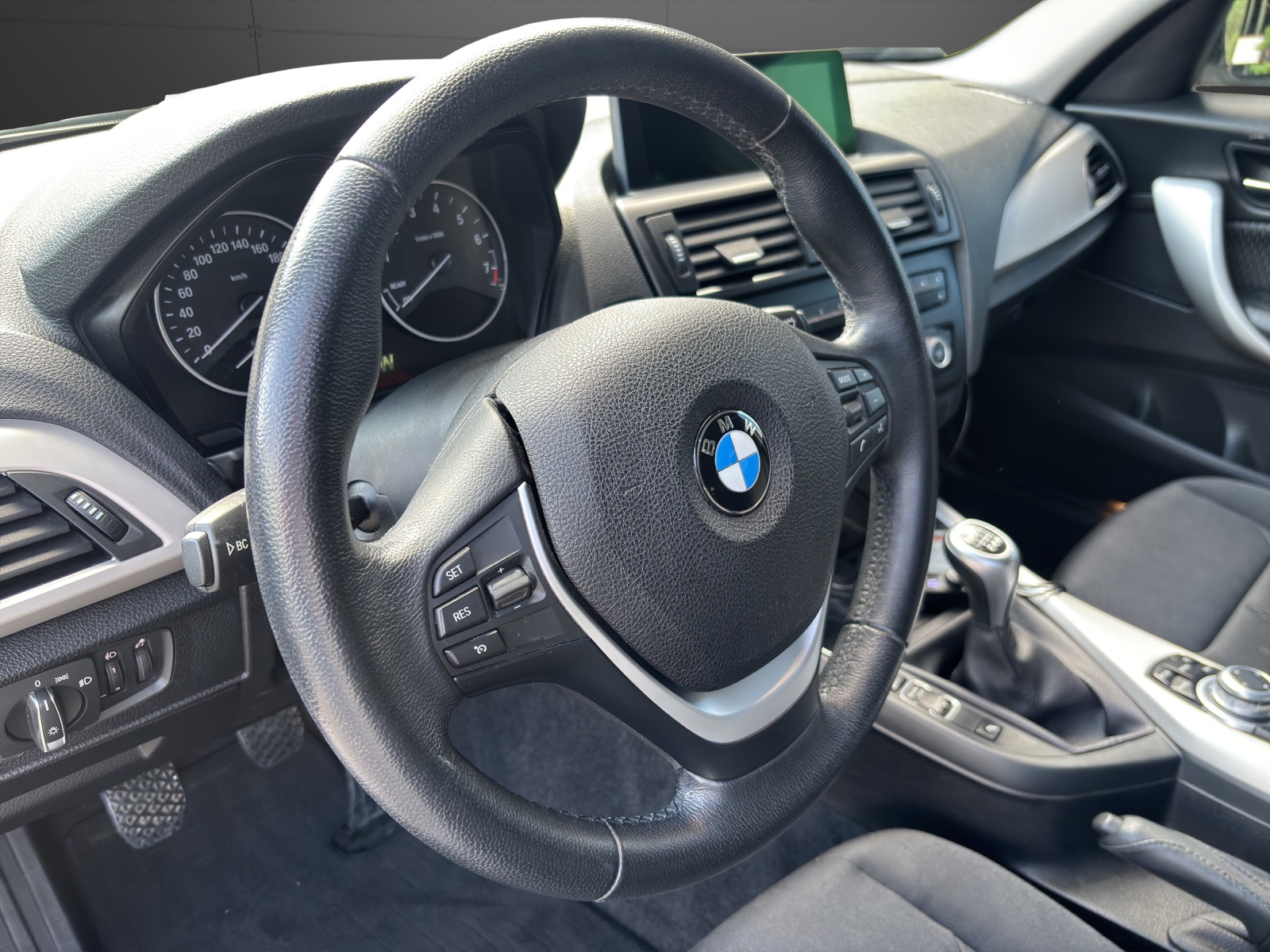 BMW 116i-image-4