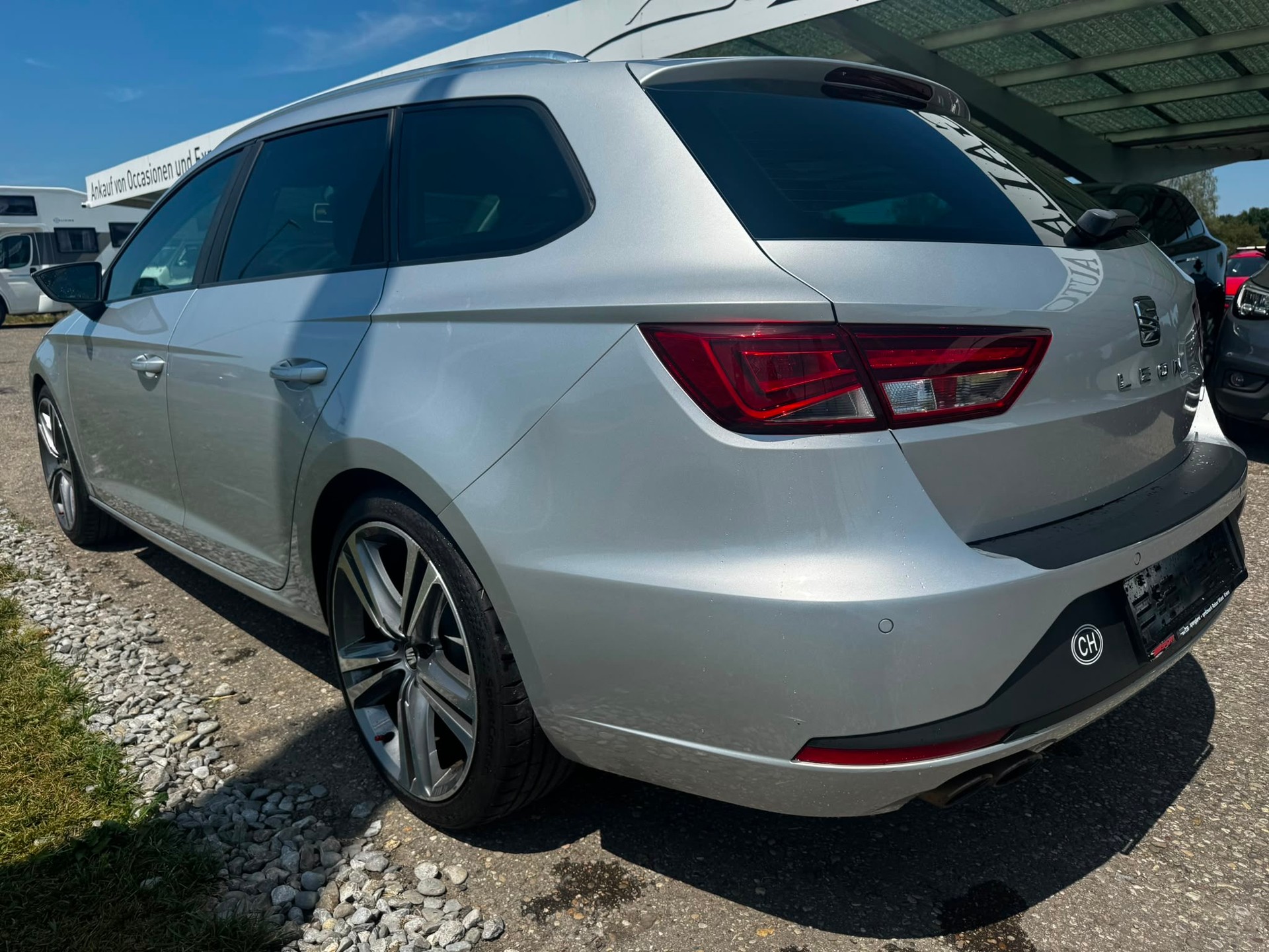 SEAT Leon ST 2.0 TDI FR Viva DSG-image-3