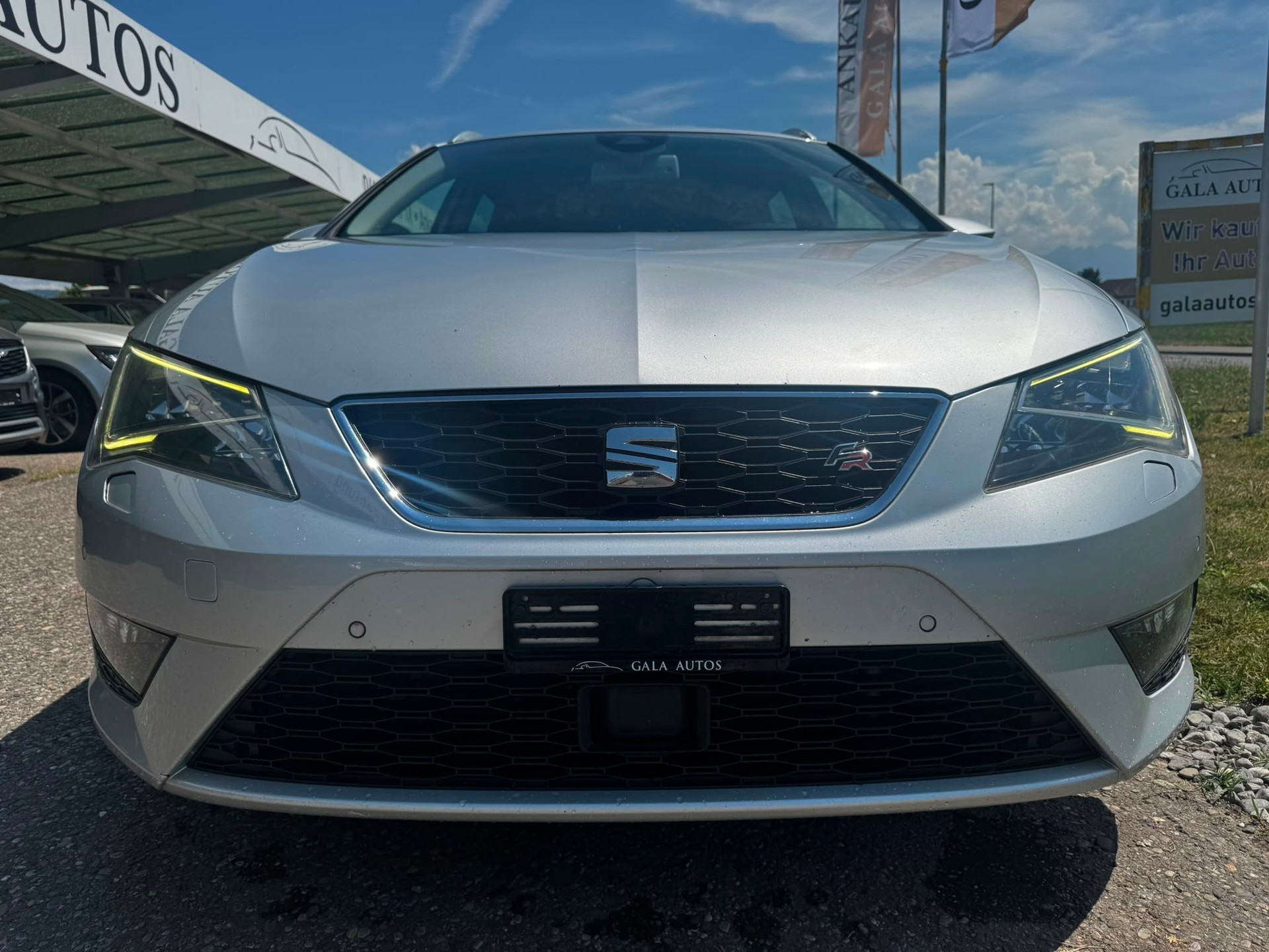 SEAT Leon ST 2.0 TDI FR Viva DSG-image-1