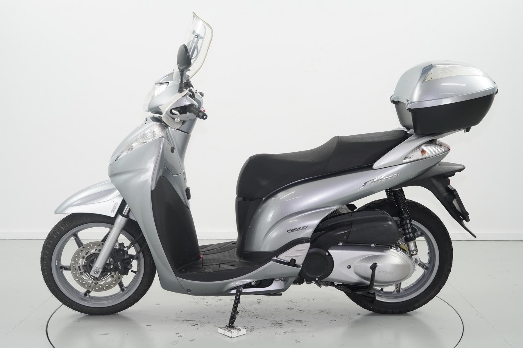 HONDA SH 300 ABS-image-4