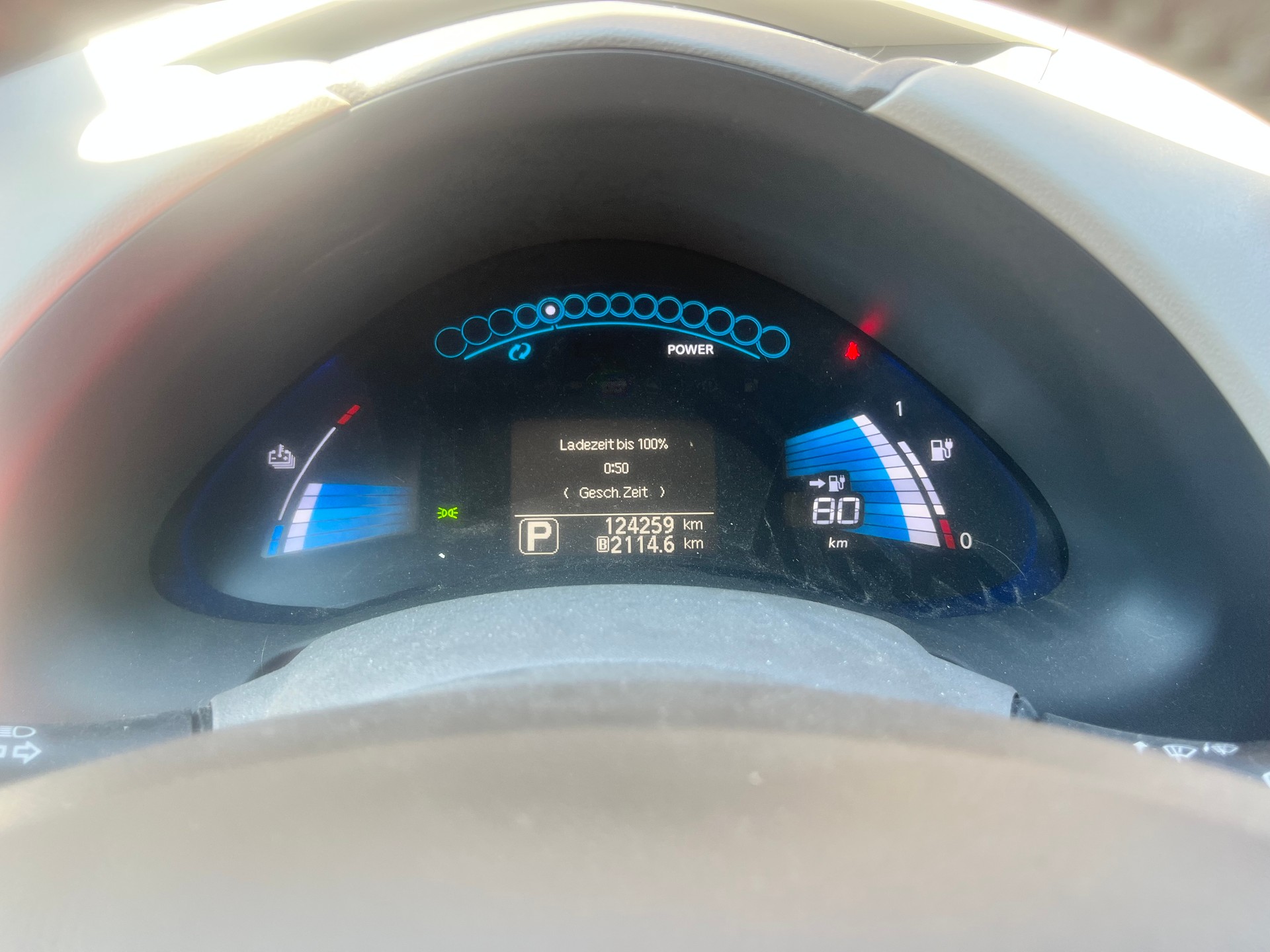 NISSAN Elektro-image-4